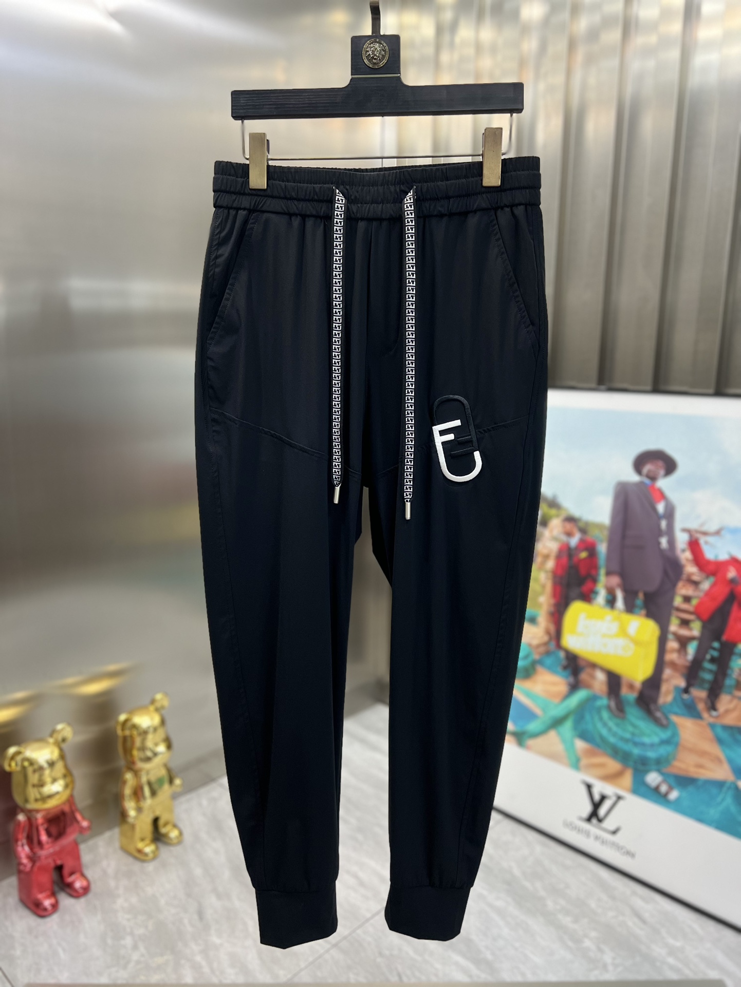 フェンディ パンツ メンズ偽物 カジュアルズボン 純綿 人気定番 柔らかい シンプル ブラック_1