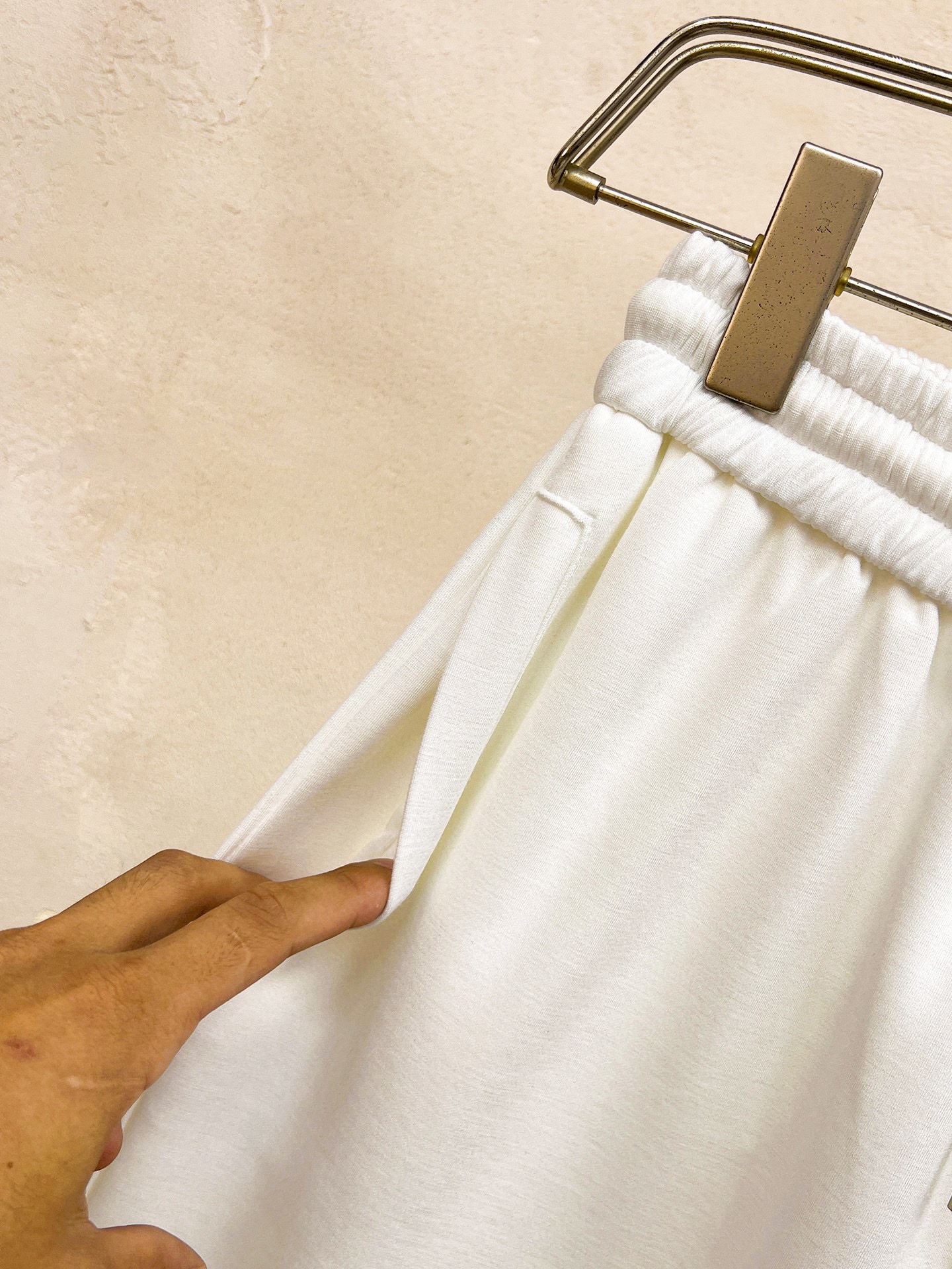 フェンディ服メンズスーパーコピー 夏服 シンプル 純綿 通気性いい 快適 ショットパンツ メンズ ホワイト_3