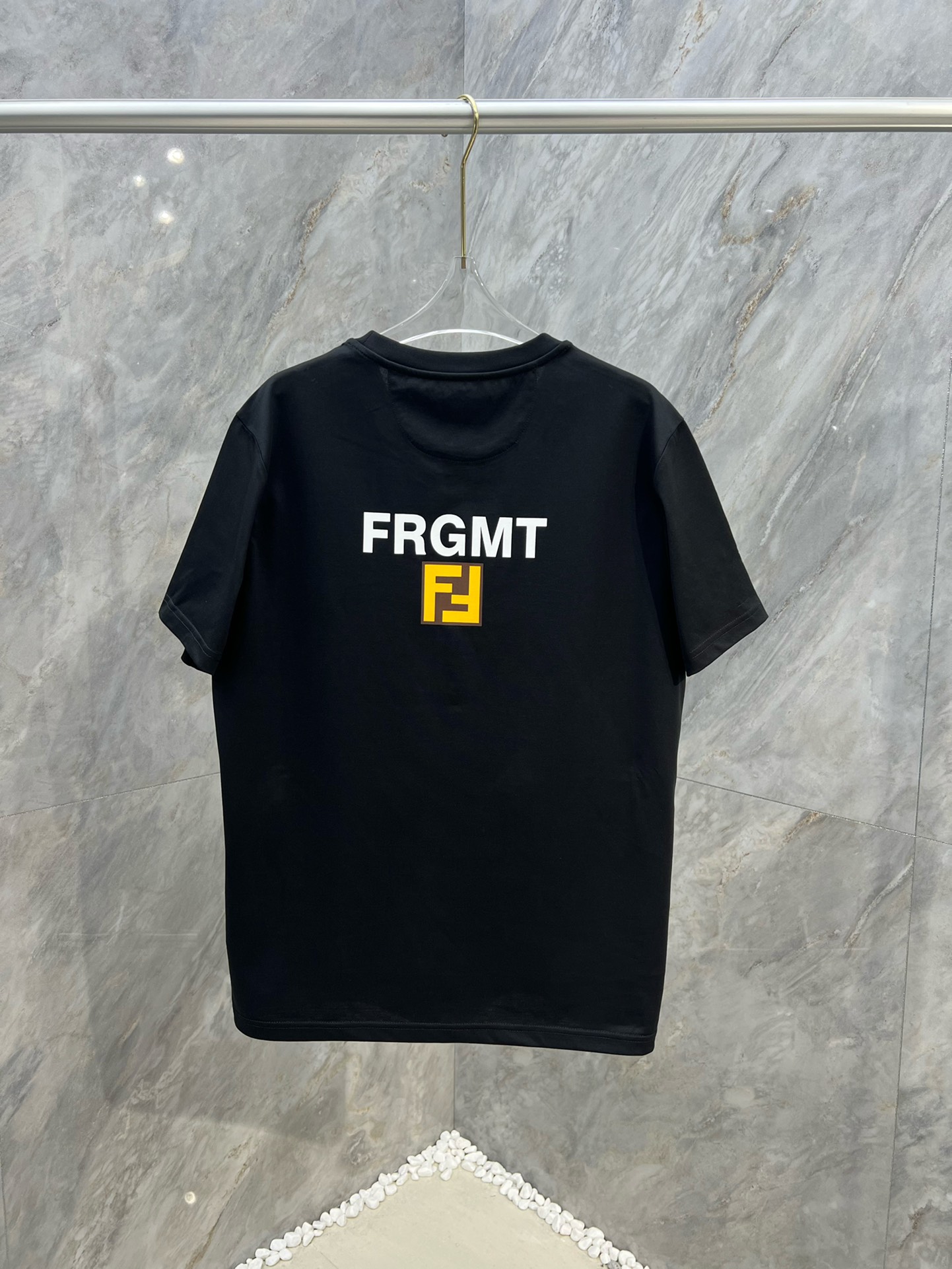 fendi メンズ t シャツスーパーコピーFendi x FRGMT x Pokémonコラボ トップス 半袖 純綿 龍プリント 大人気 ブラック_2
