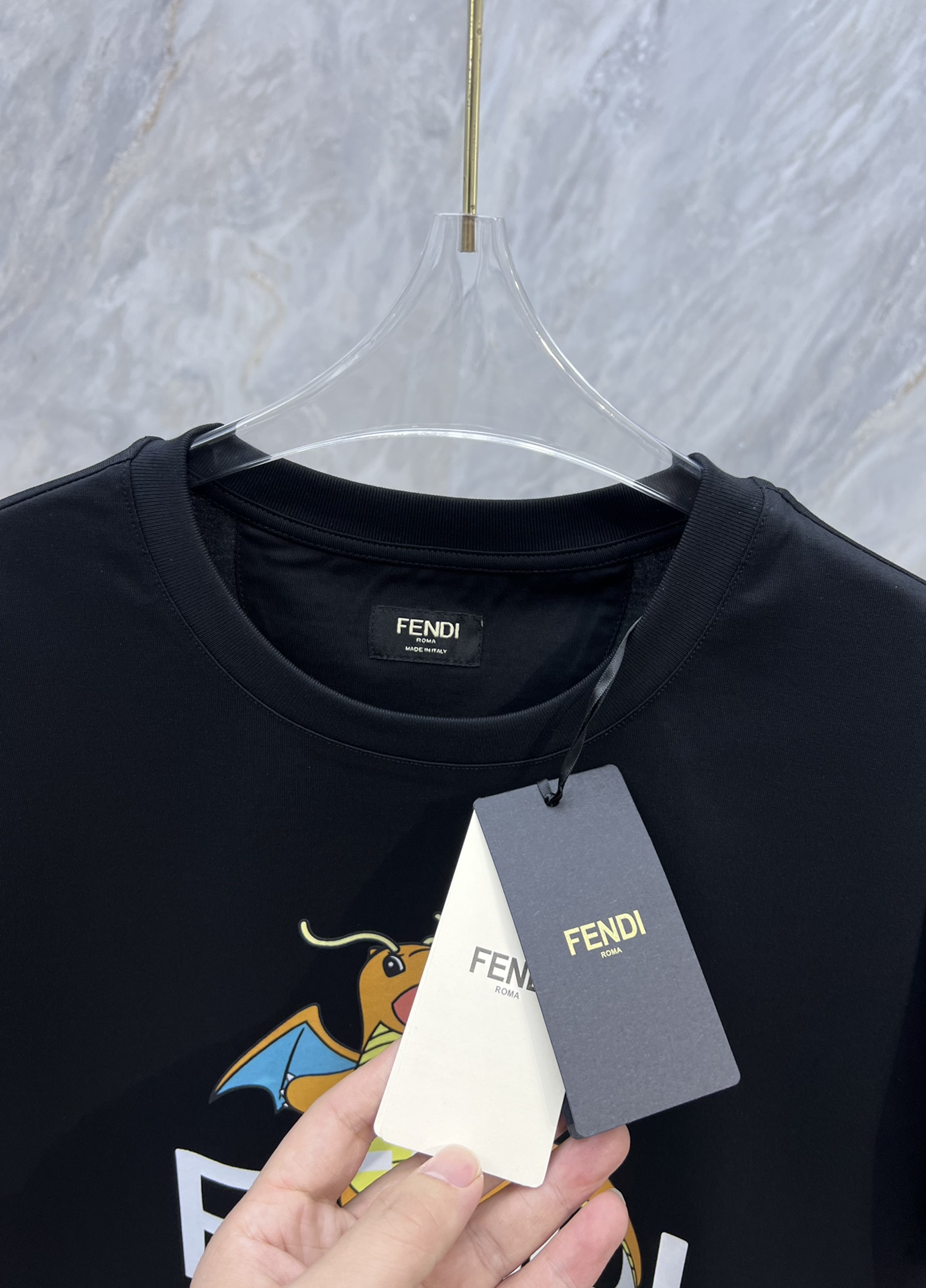 fendi メンズ t シャツスーパーコピーFendi x FRGMT x Pokémonコラボ トップス 半袖 純綿 龍プリント 大人気 ブラック_3
