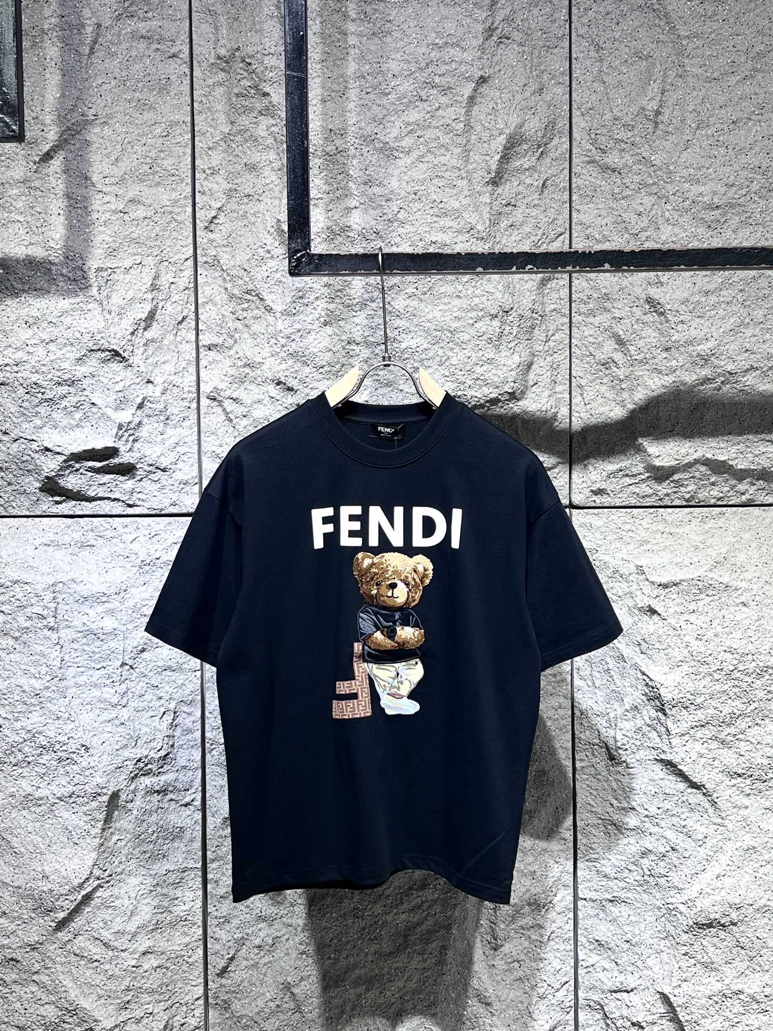 人気定番 fendi t シャツ キッズ激安通販 トップス 半袖 純綿 熊プリント 柔らかい ゆったり ブラック_1