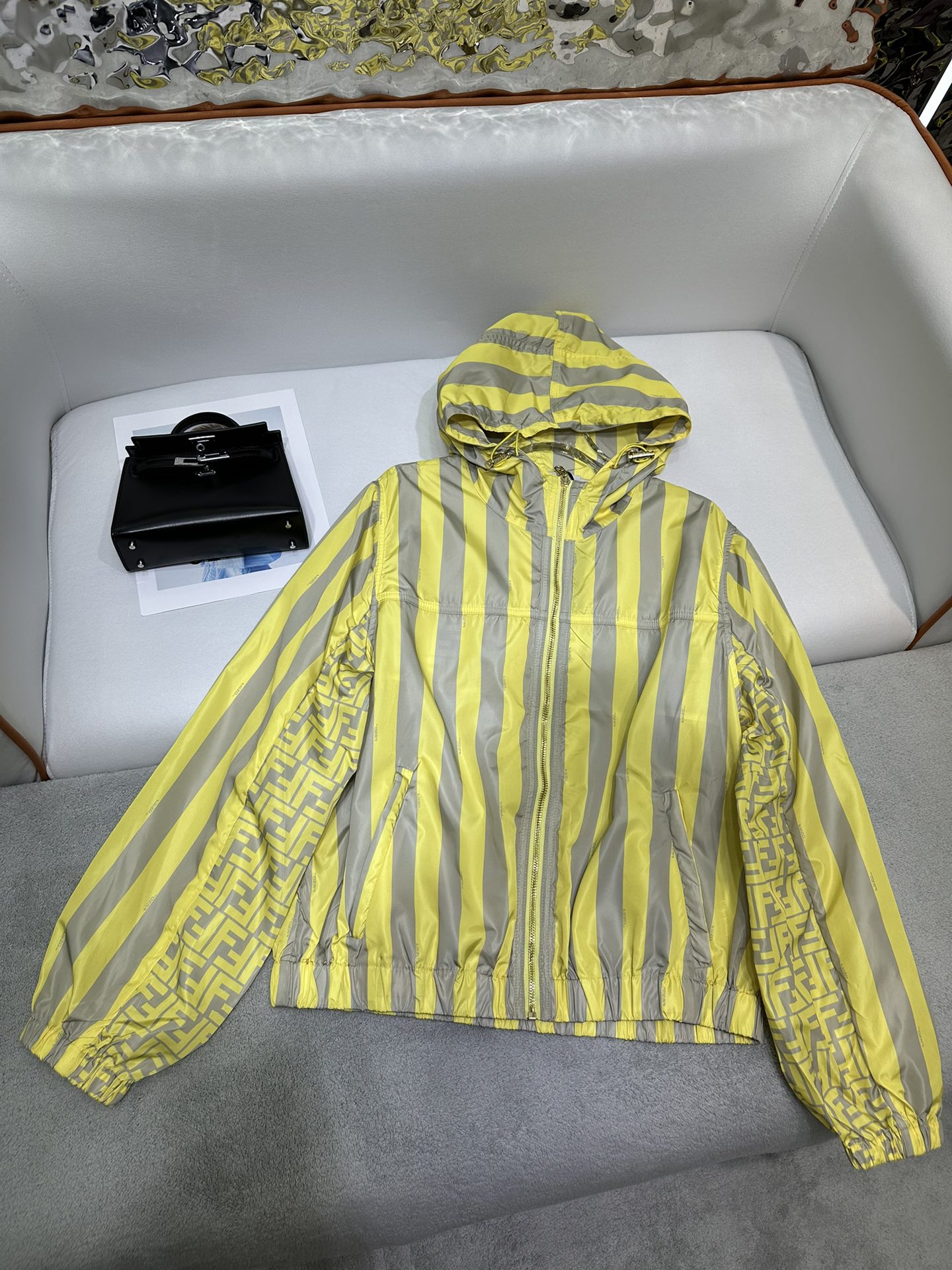 fendi 上 着コピー 運動セット 軽量 縞 ファッション ショットパンツ 長袖ジャケット フード付き イエロー_3