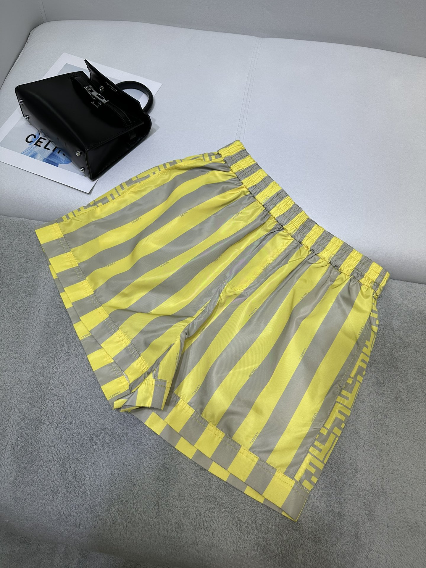 fendi 上 着コピー 運動セット 軽量 縞 ファッション ショットパンツ 長袖ジャケット フード付き イエロー_4
