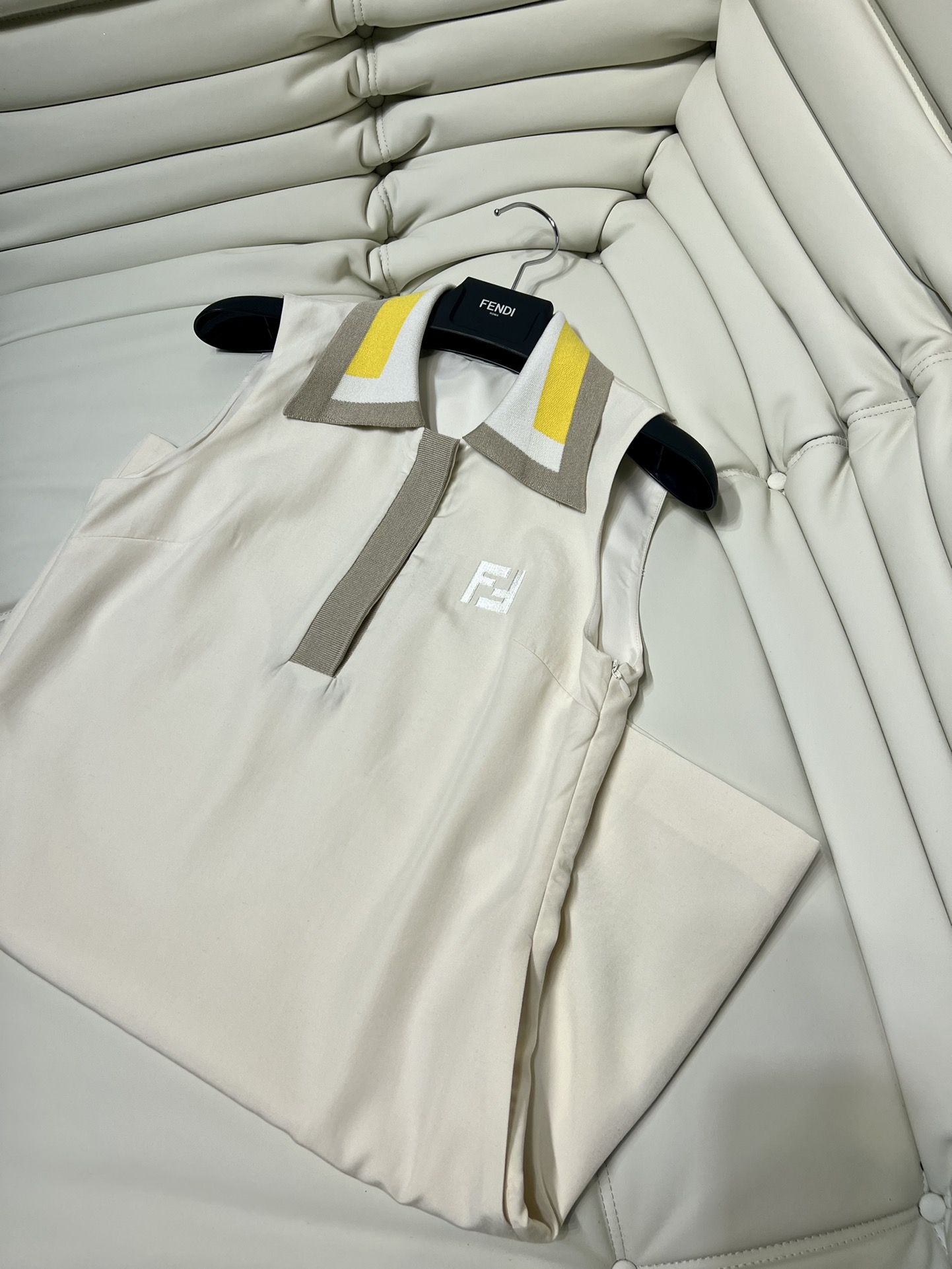 fendi ワンピースコピー スカート 無袖 シンプル 品質保証 通勤服 ファッション 高級感溢れる ホワイト_2