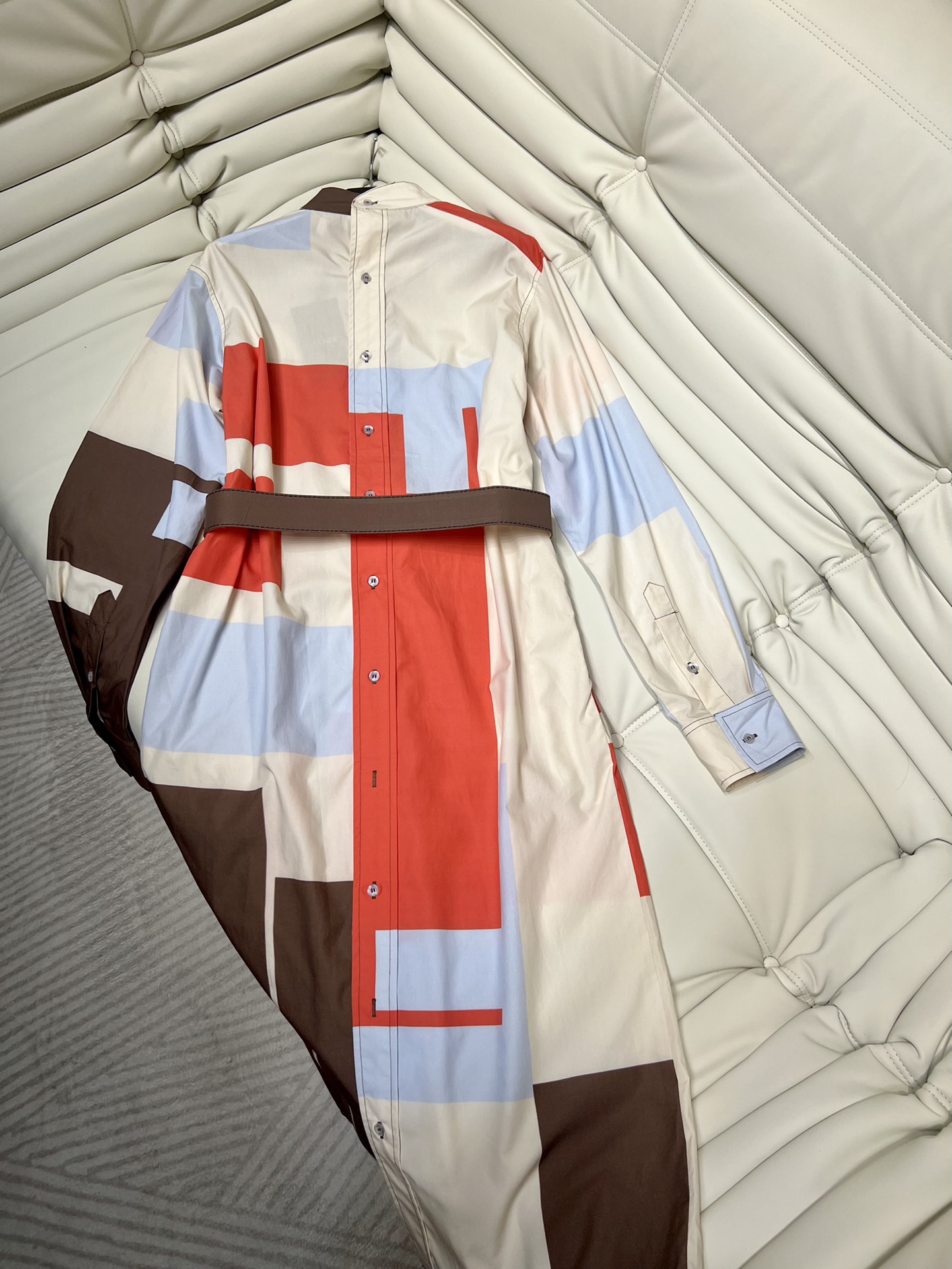 fendi ズッカ 柄 ワンピーススーパーコピー スカート カラフル 長袖 プリント ファッション 高級感 ブルー_4