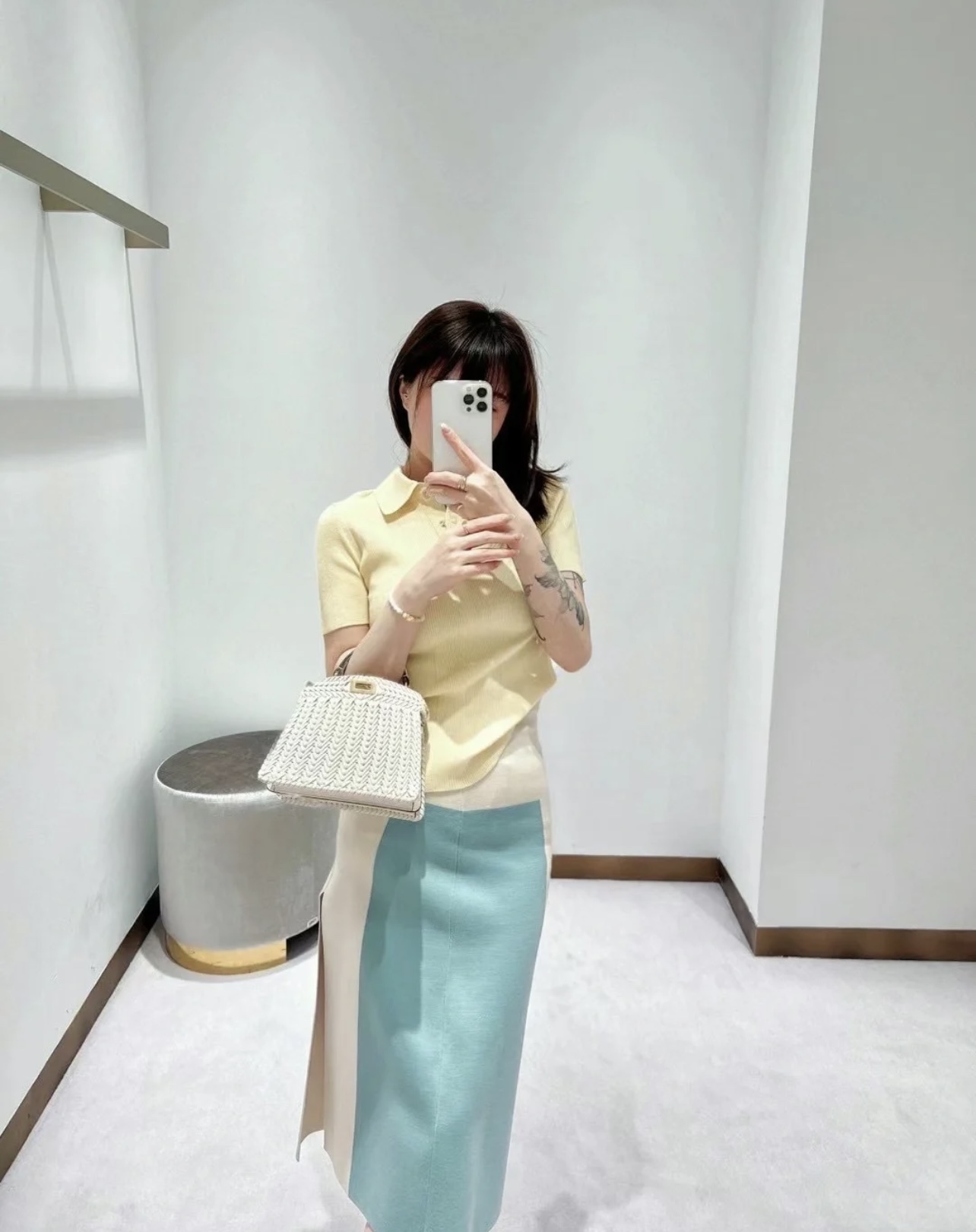 最新の2024年 フェンディポロシャツ偽物 爆買 夏服 半袖 ポロシャツ トップス シンプル 2色可選_6