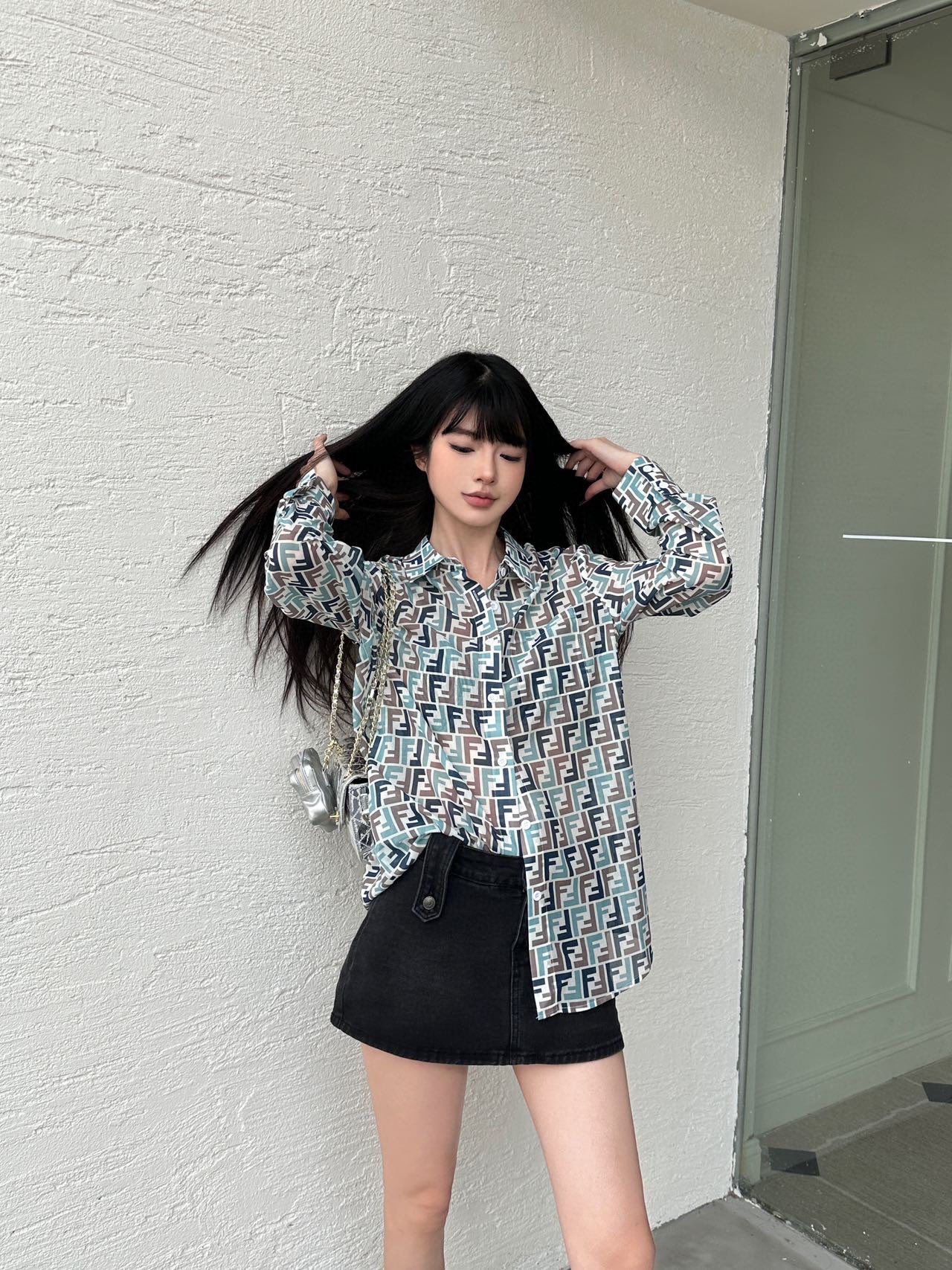 お値打ち価格 フェンディ シャツコピー 日焼け止め服 トップス 長袖シャツ 花柄 プリント シルク グレイ_1