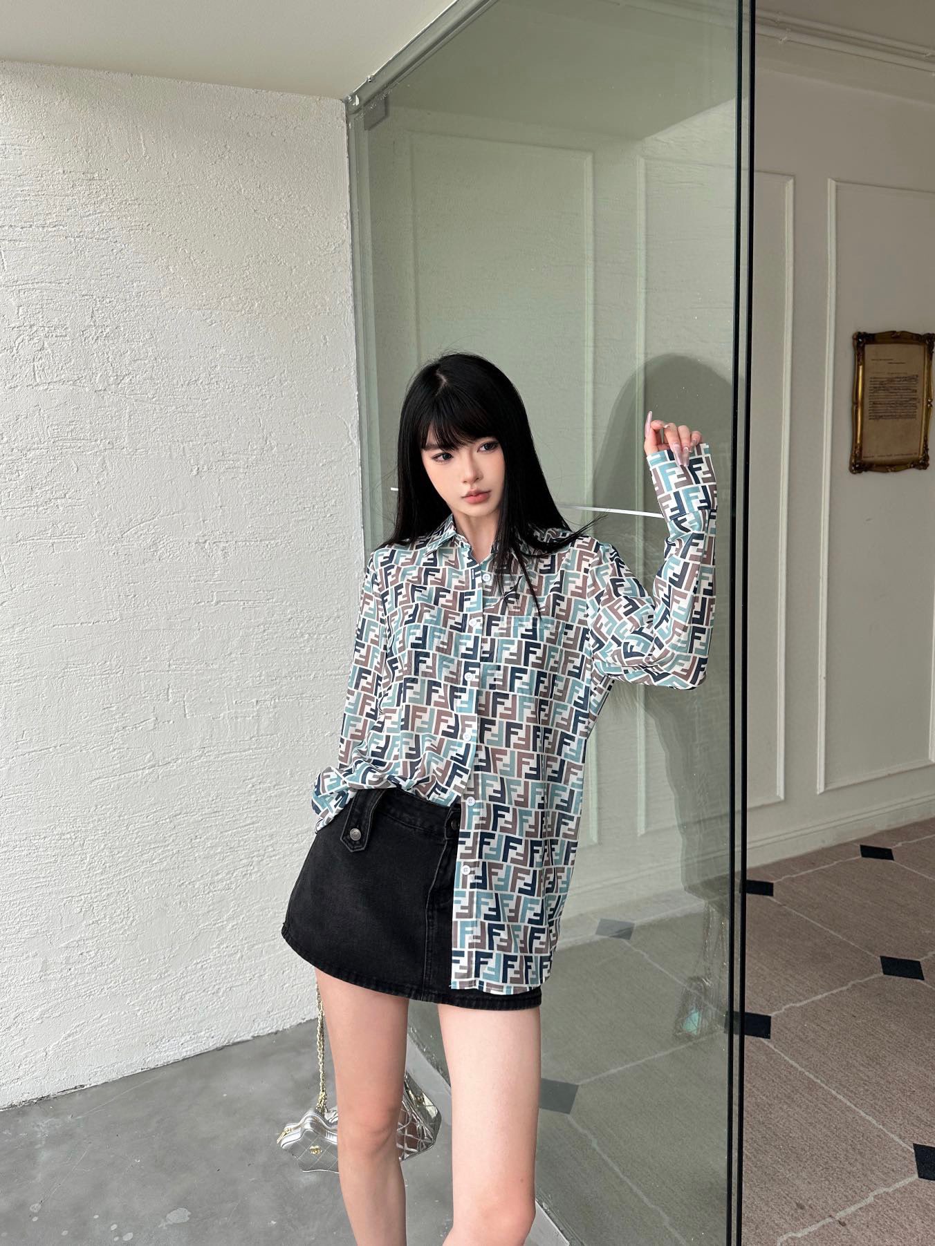 お値打ち価格 フェンディ シャツコピー 日焼け止め服 トップス 長袖シャツ 花柄 プリント シルク グレイ_2