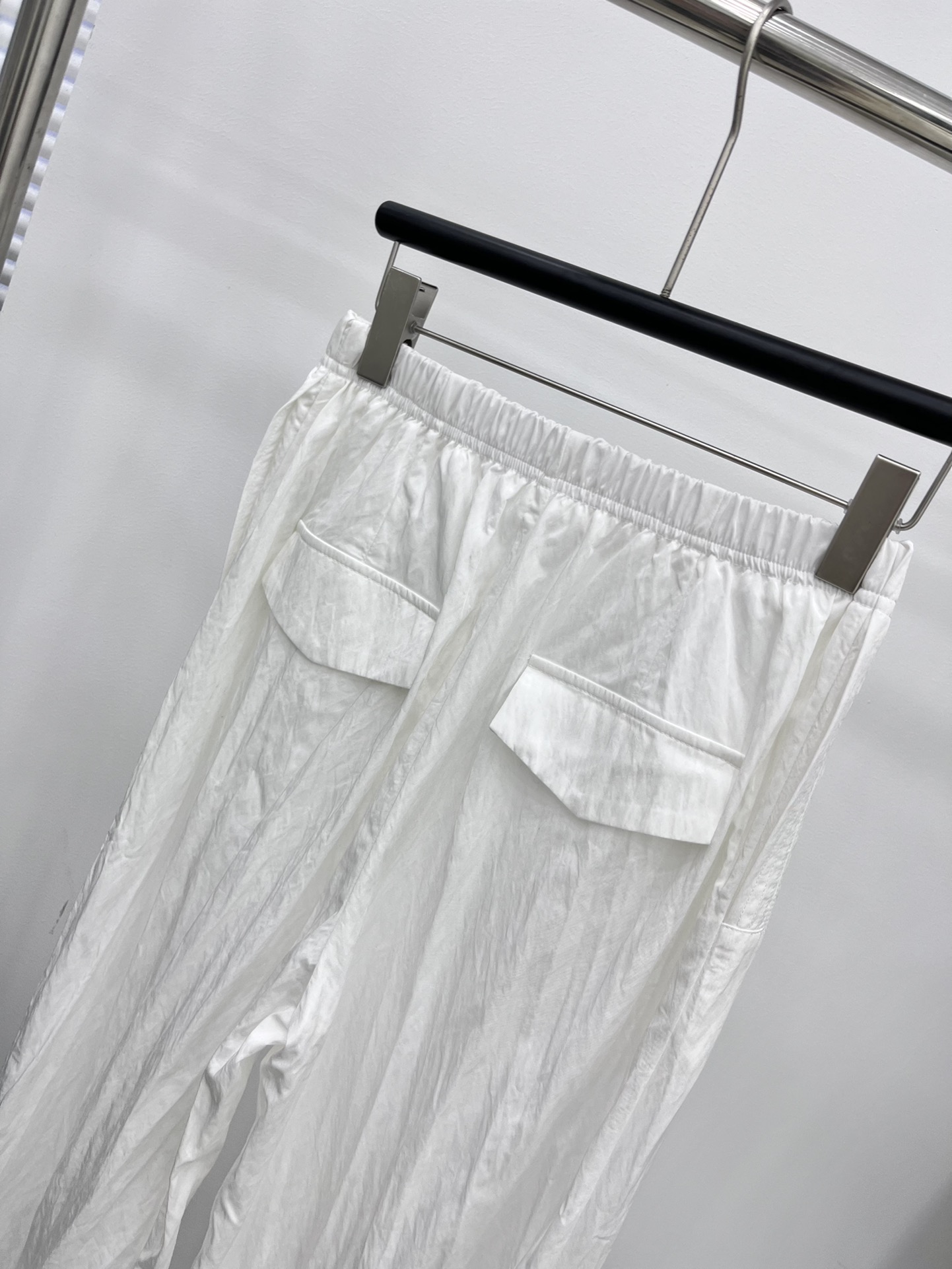 prada ナイロン パンツ偽物 カジュアルパンツ 人気 ズボン HOT服 夏 軽量 ホワイト_6