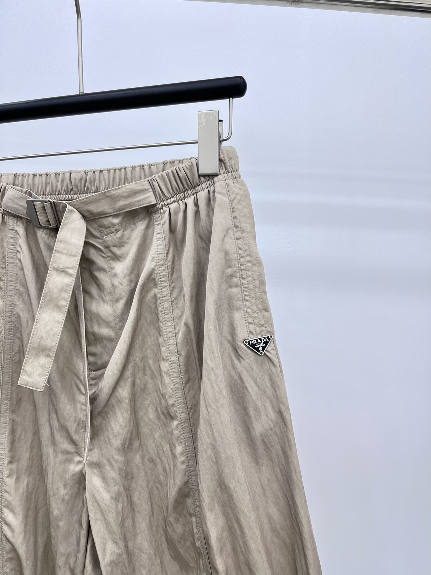 prada sports パンツ偽物 カジュアルパンツ 人気 ズボン HOT服 夏 軽量 ブラウン_3
