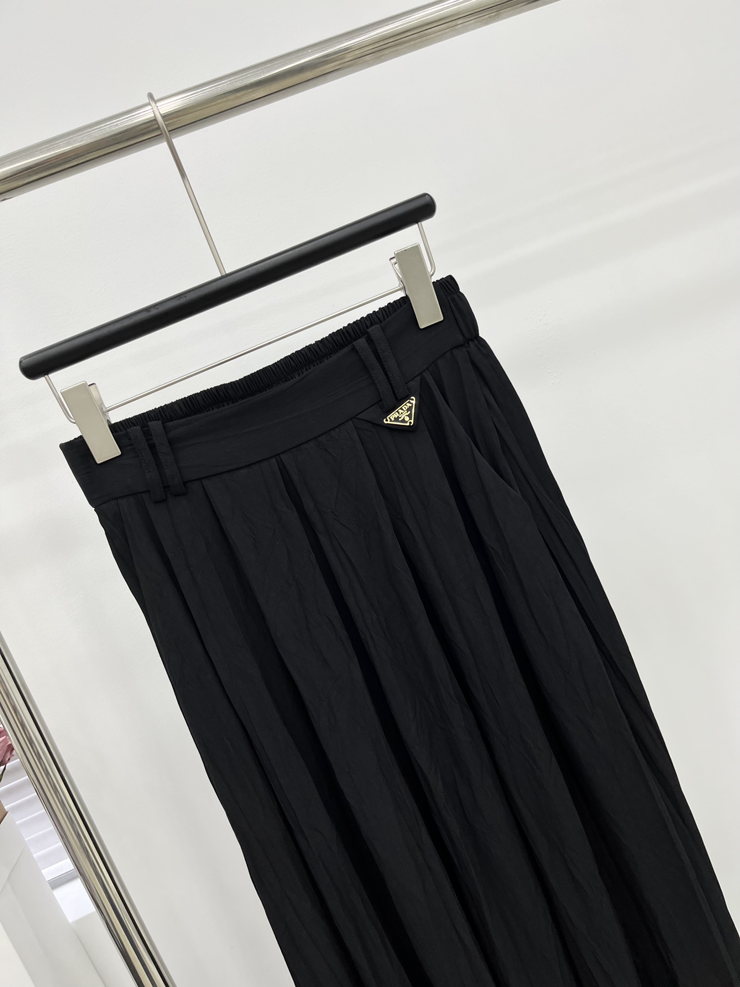 プラダ ナイロン スカート偽物 超人気 ファッション  レディース服 個性的 爽やか感 ブラック_2