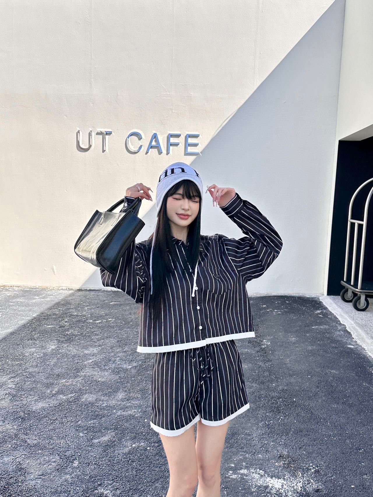 プラダ スカート偽物 夏服 シンプル 縞シャツセット ショットパン 長袖シャツ 日焼け止め服 ブラック_4