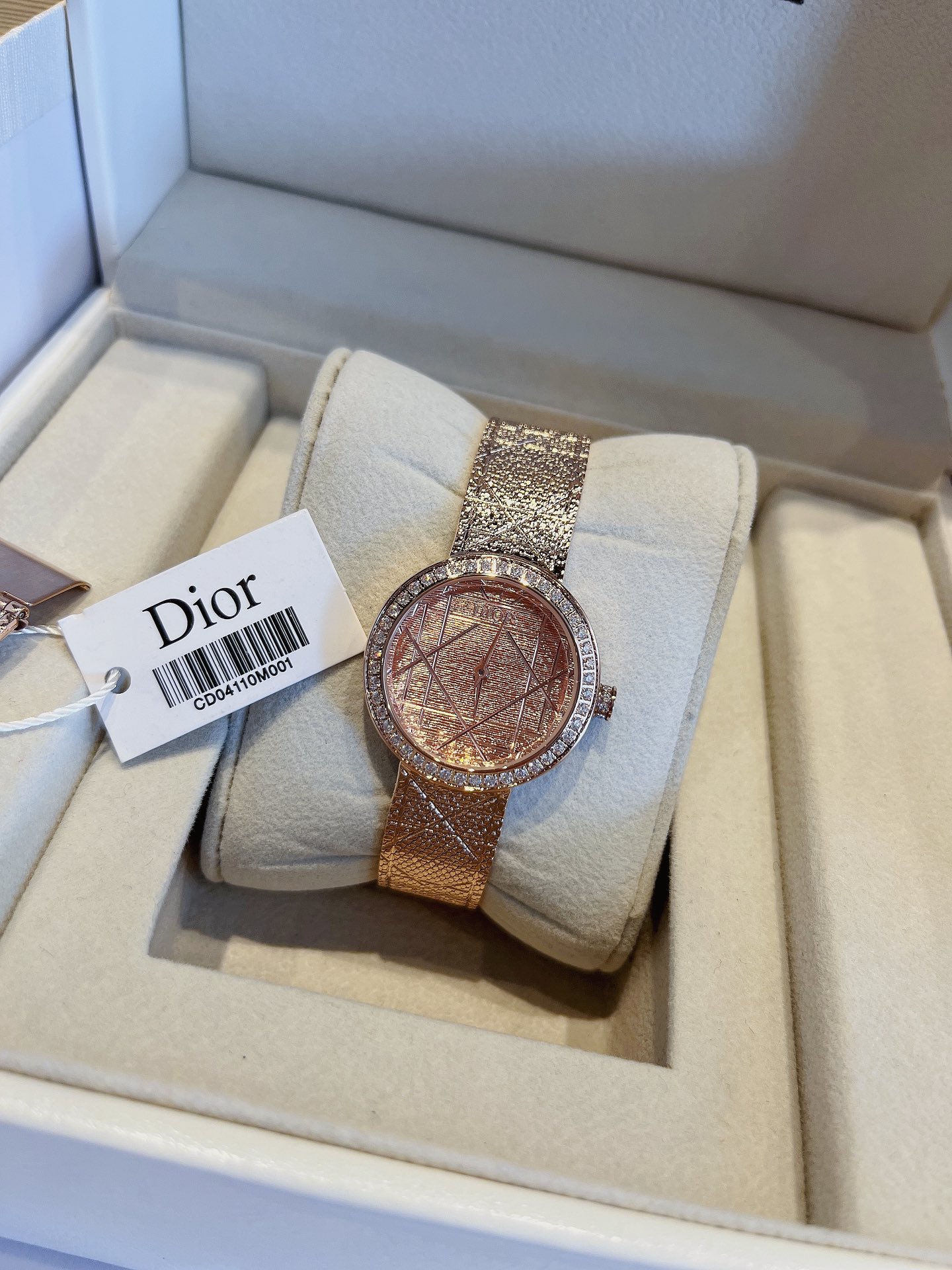 HOT100%新品ディオール時計スーパーコピー 優美な曲線デザイン ダイヤモンド_2