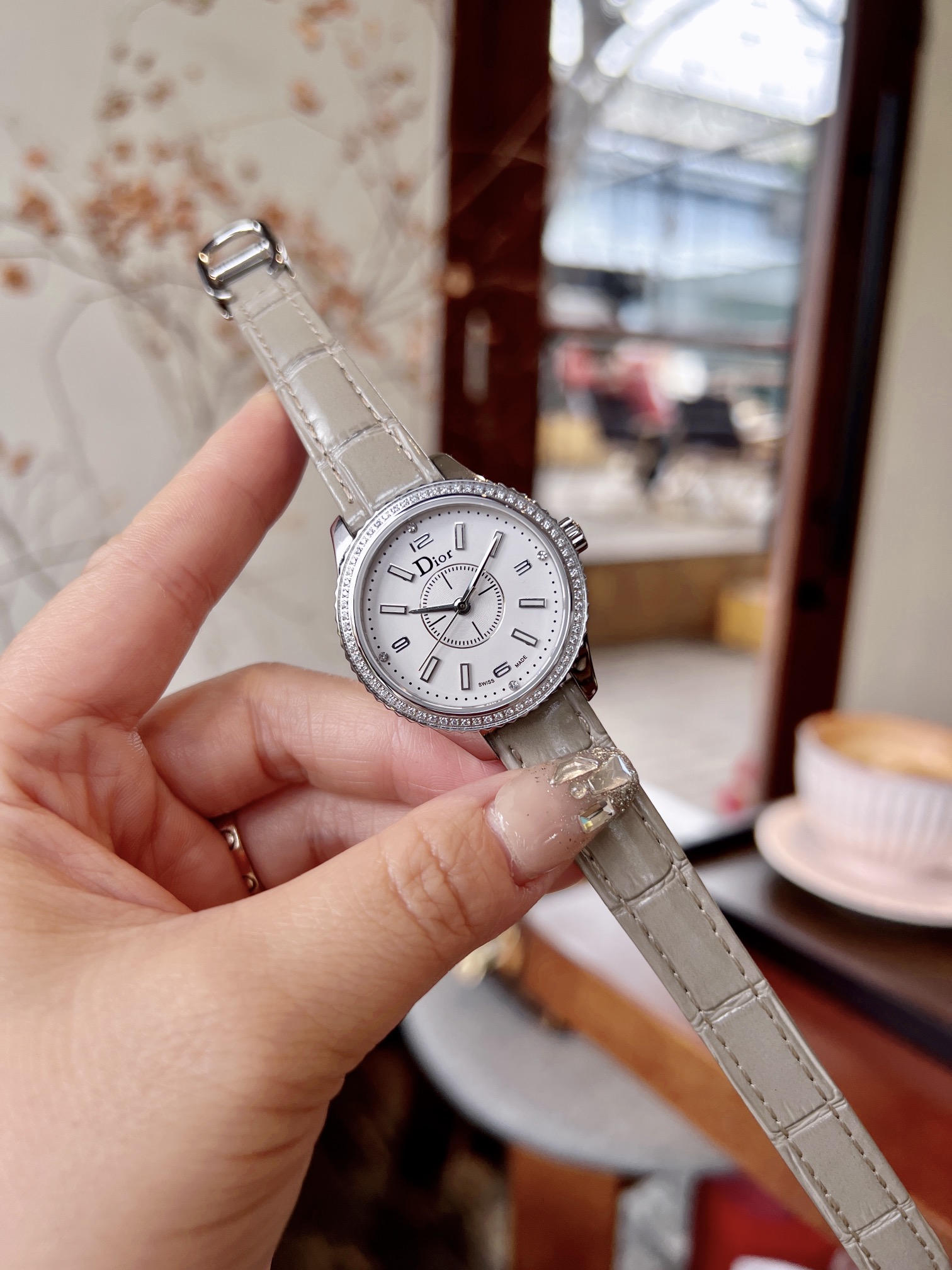 新作到着!! ディオール時計コピー VIII Montaigneシリーズ  牛革ストラップ_3