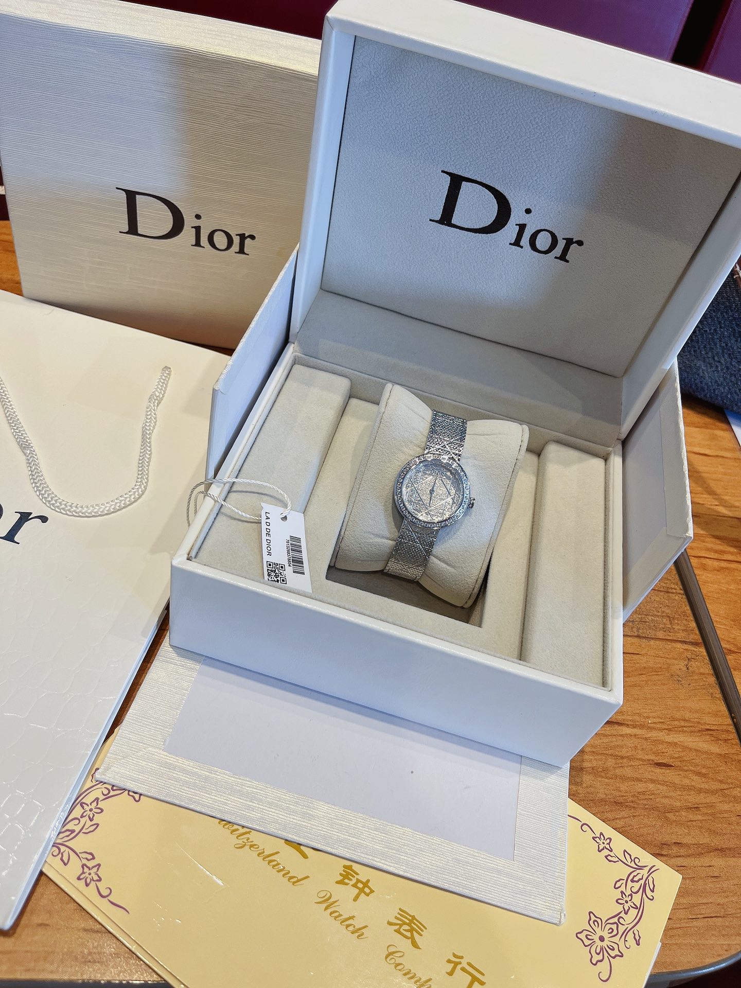 数量限定得価ディオールウォッチスーパーコピー  La D de Dior Satineシリーズ_3