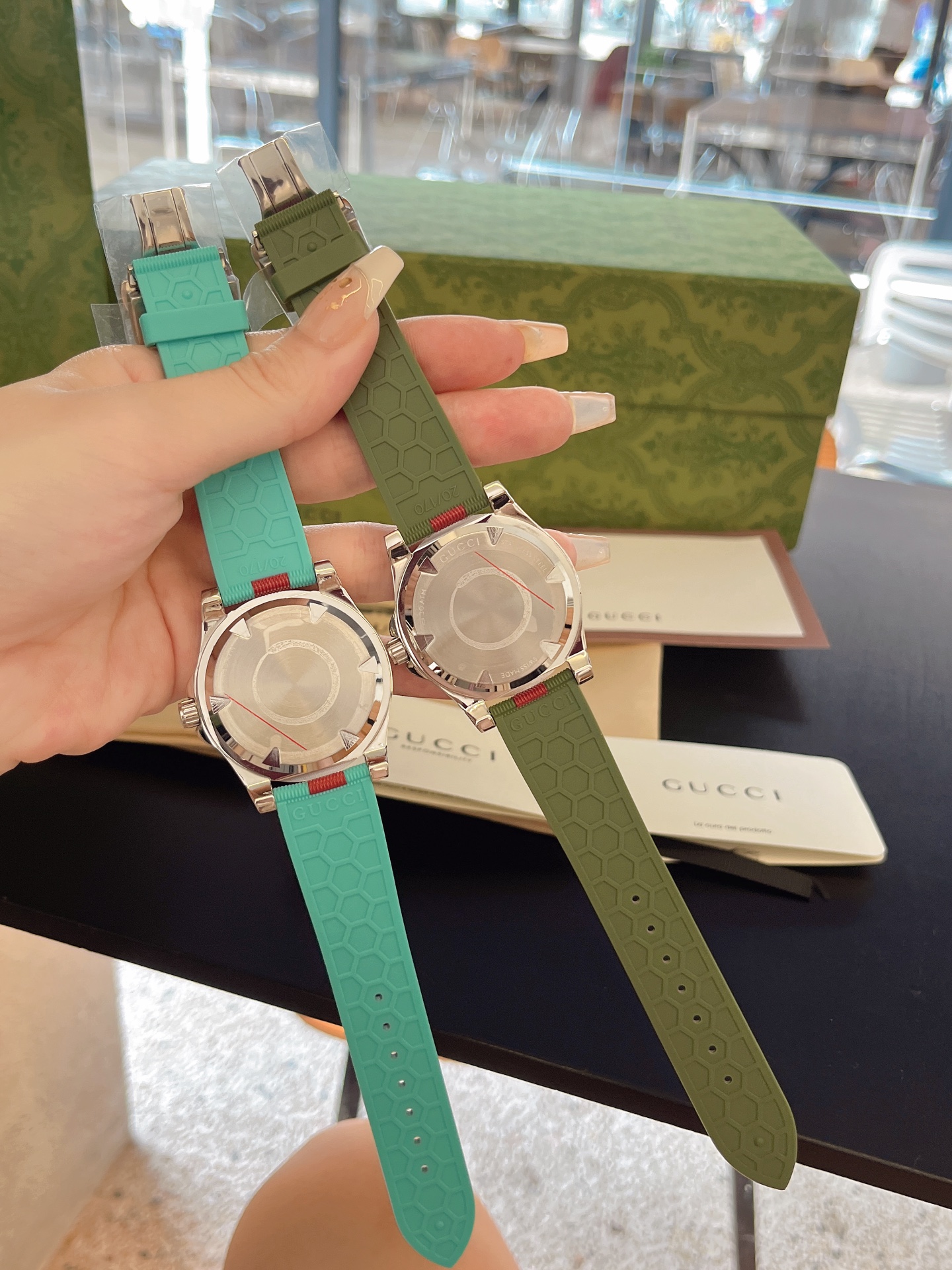 人気 定番 低価 GUCCI 時計コピー 洗練されたラインデザイン_3
