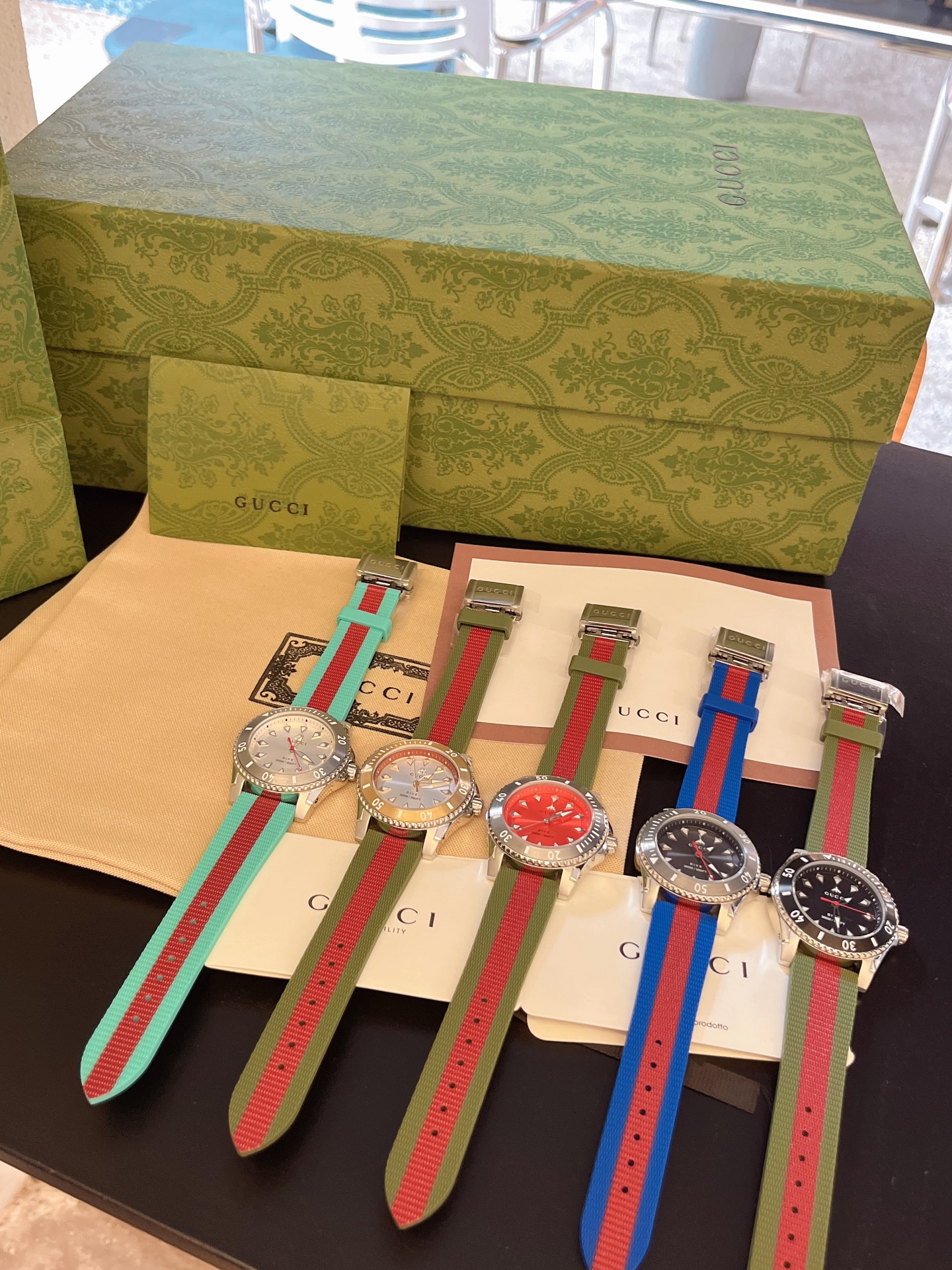 人気 定番 低価 GUCCI 時計コピー 洗練されたラインデザイン_4