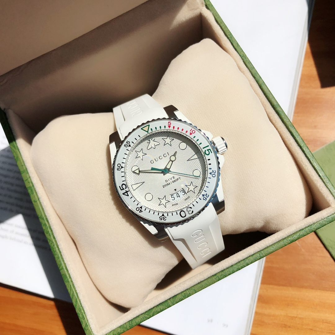 【今期の売れ筋アイテム】gucci 時計 偽物 ファッション性_1