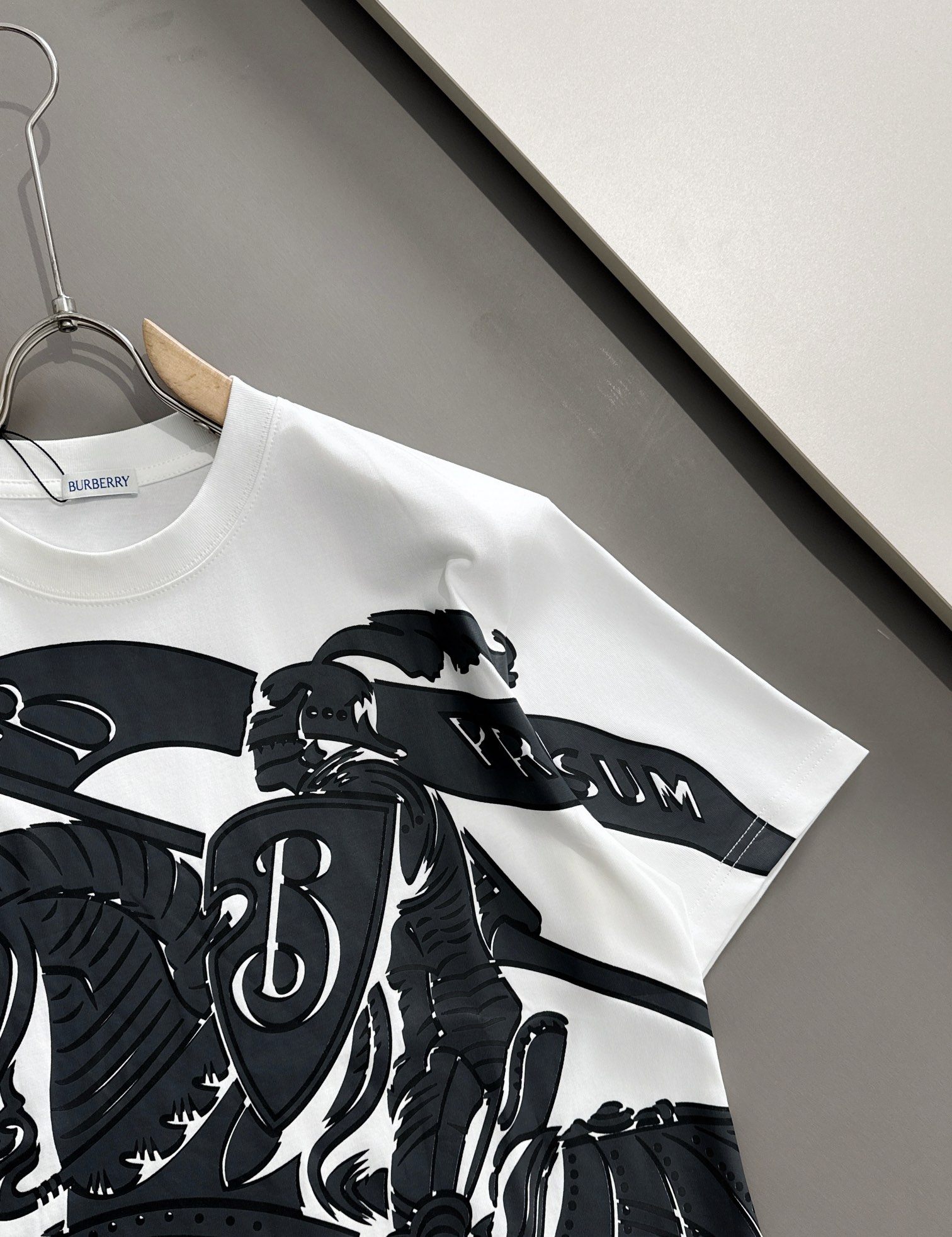 新作到着!! Ｔシャツバーバリーコピー快適 滑らか ファッション 男女兼用_2