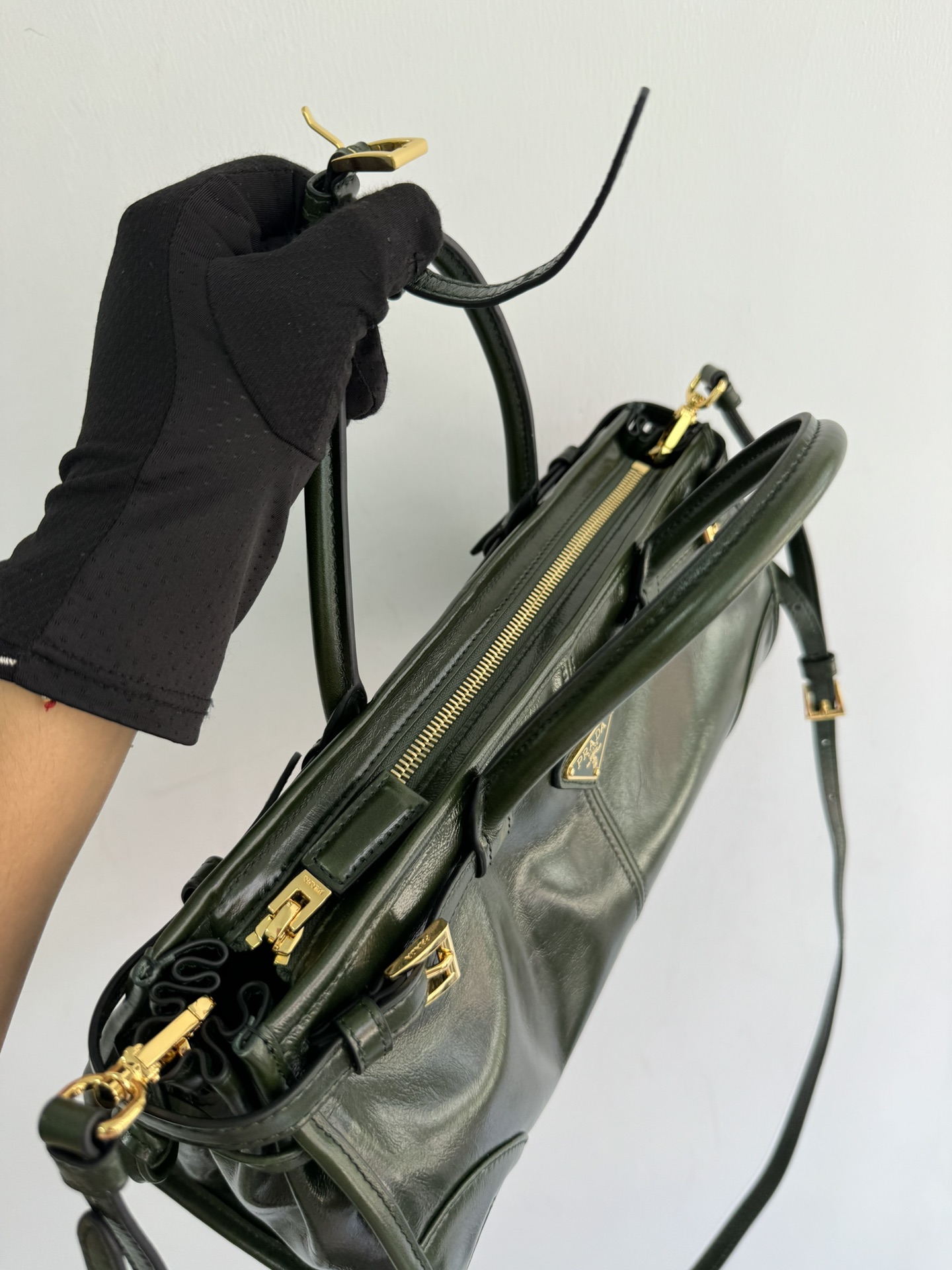 抜群な新鮮度カバンPradaスーパーコピー 輸入されたオイルワックスレザー_7