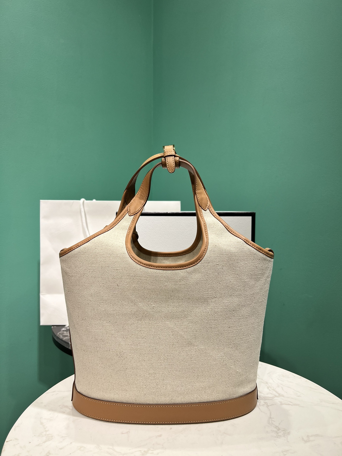 春夏数量限定新品プラダ 普段使いバッグ n級品 美しい配色 ショルダーストラップ_3