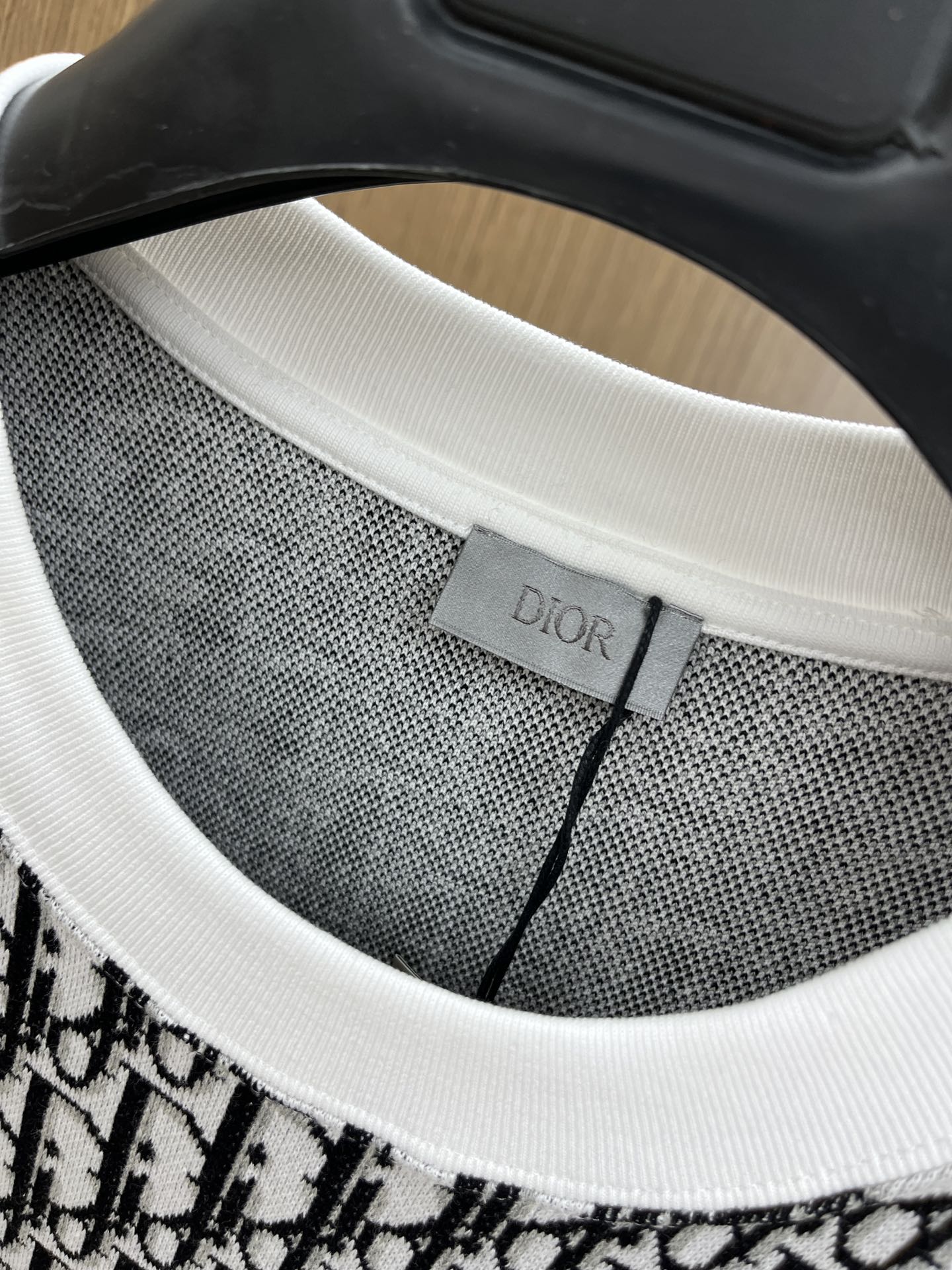 お洒落優れたレディースディオール tシャツ コピー 高級な着心地 贅沢な素材 フィット感_3