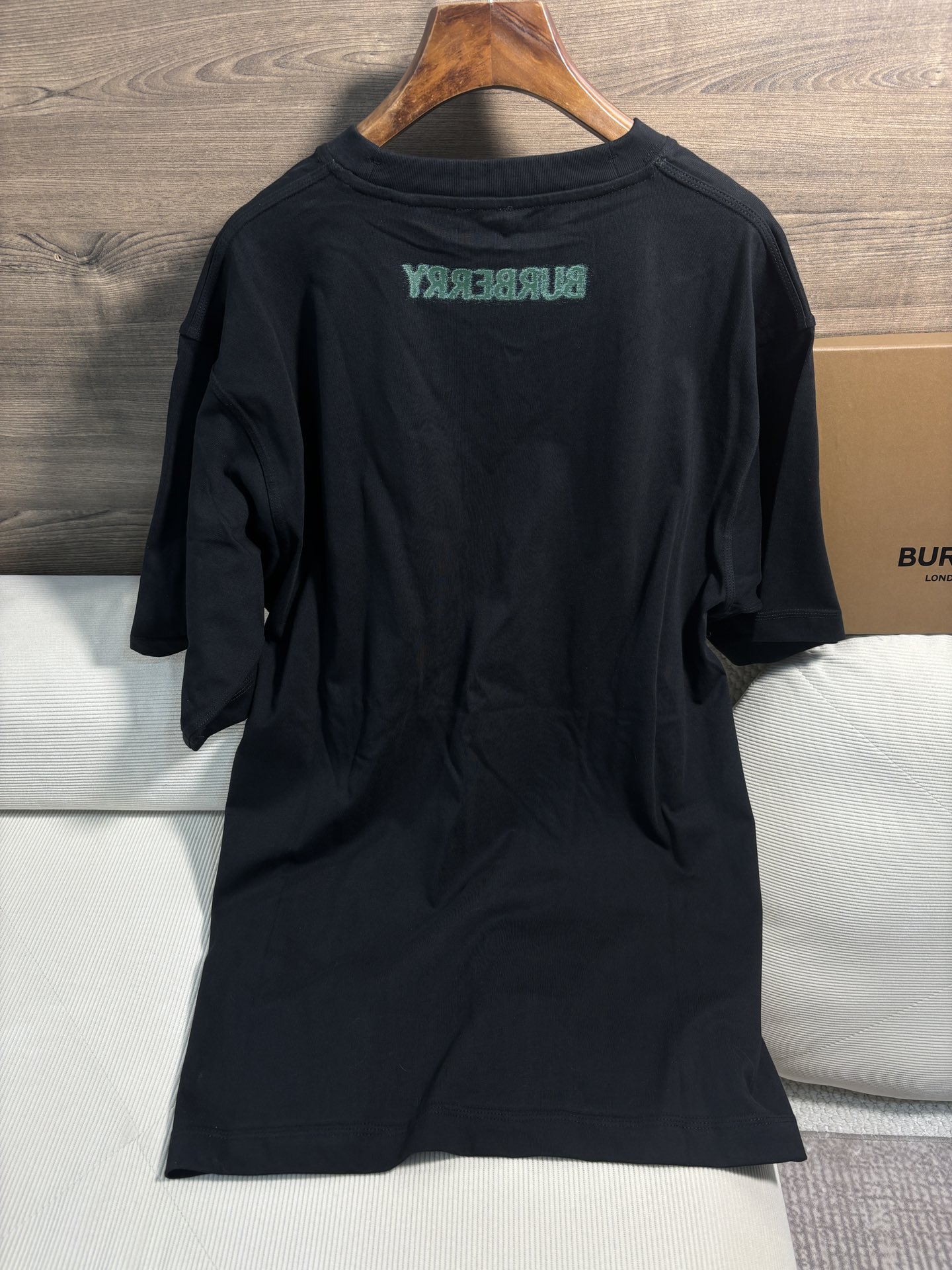 超人気逸品バーバリーtシャツスーパーコピー 優雅な雰囲気 幅広いシーン_3