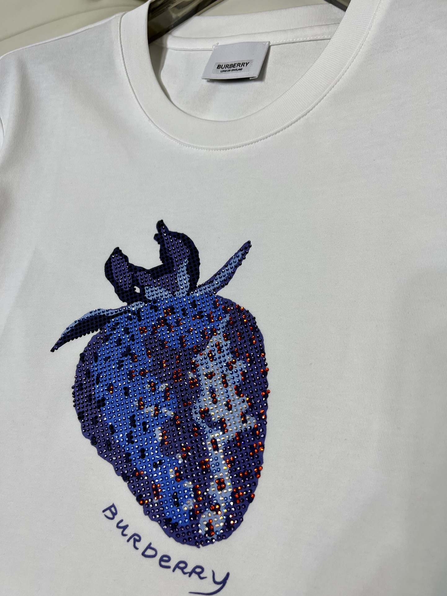 愛用率高い新作バーバリーtシャツスーパーコピー 上質な素材 幅広いスタイルにマッチ_5