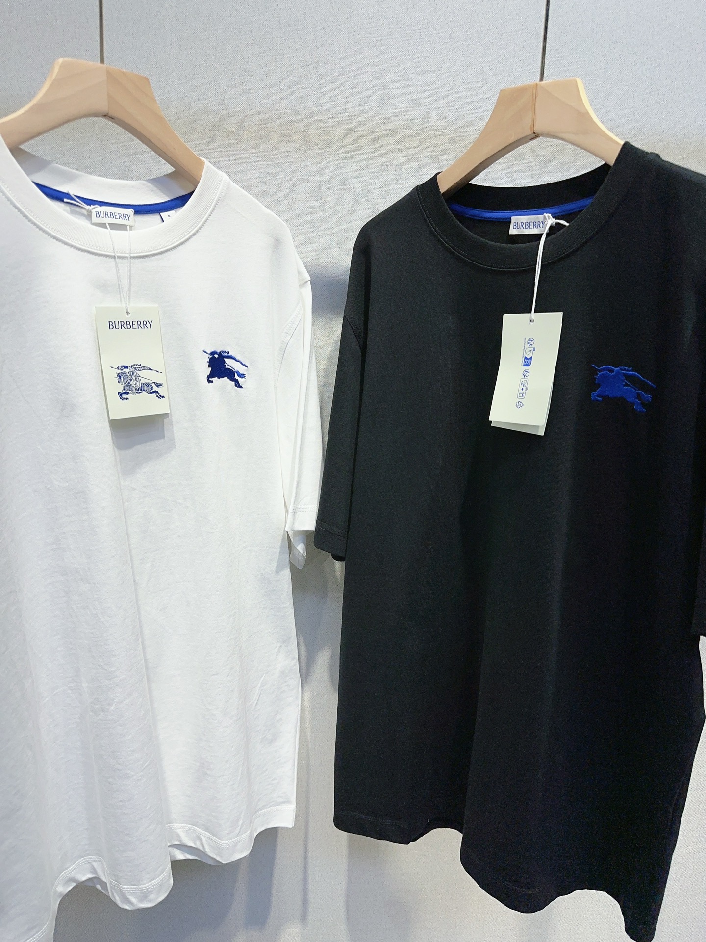 最安値に挑戦レディースバーバリー tシャツ スーパーコピー おしゃれ ゆったりとしたシルエット_2
