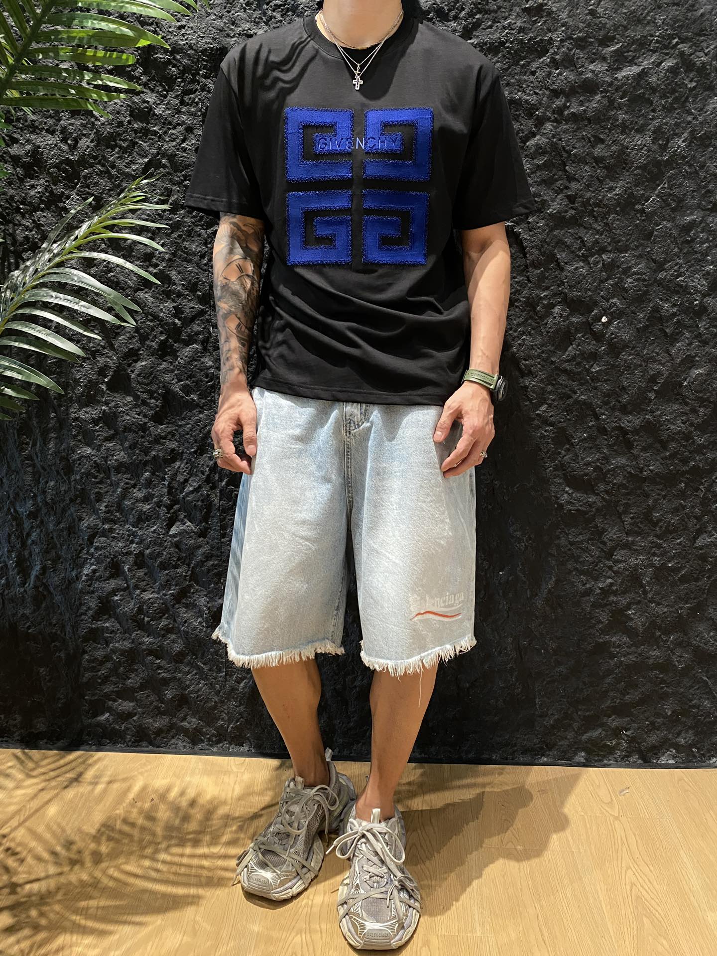 春夏新作追加ジバンシーの t シャツコピー おしゃれ ゆったりとしたシルエット_6