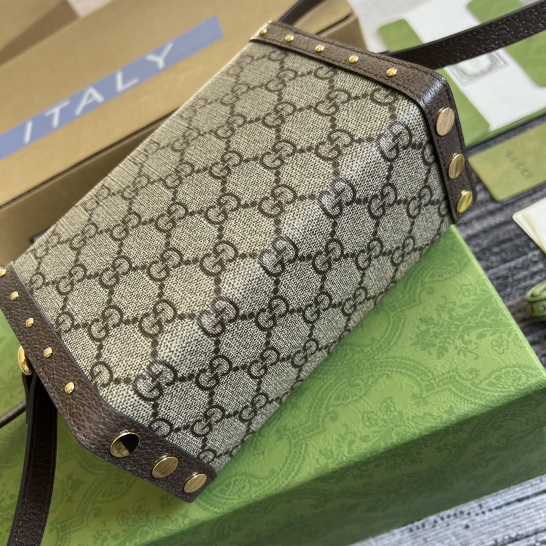 春夏新作追加GUCCI バッグ偽物678460 キャンバス レトロなスタイル_3