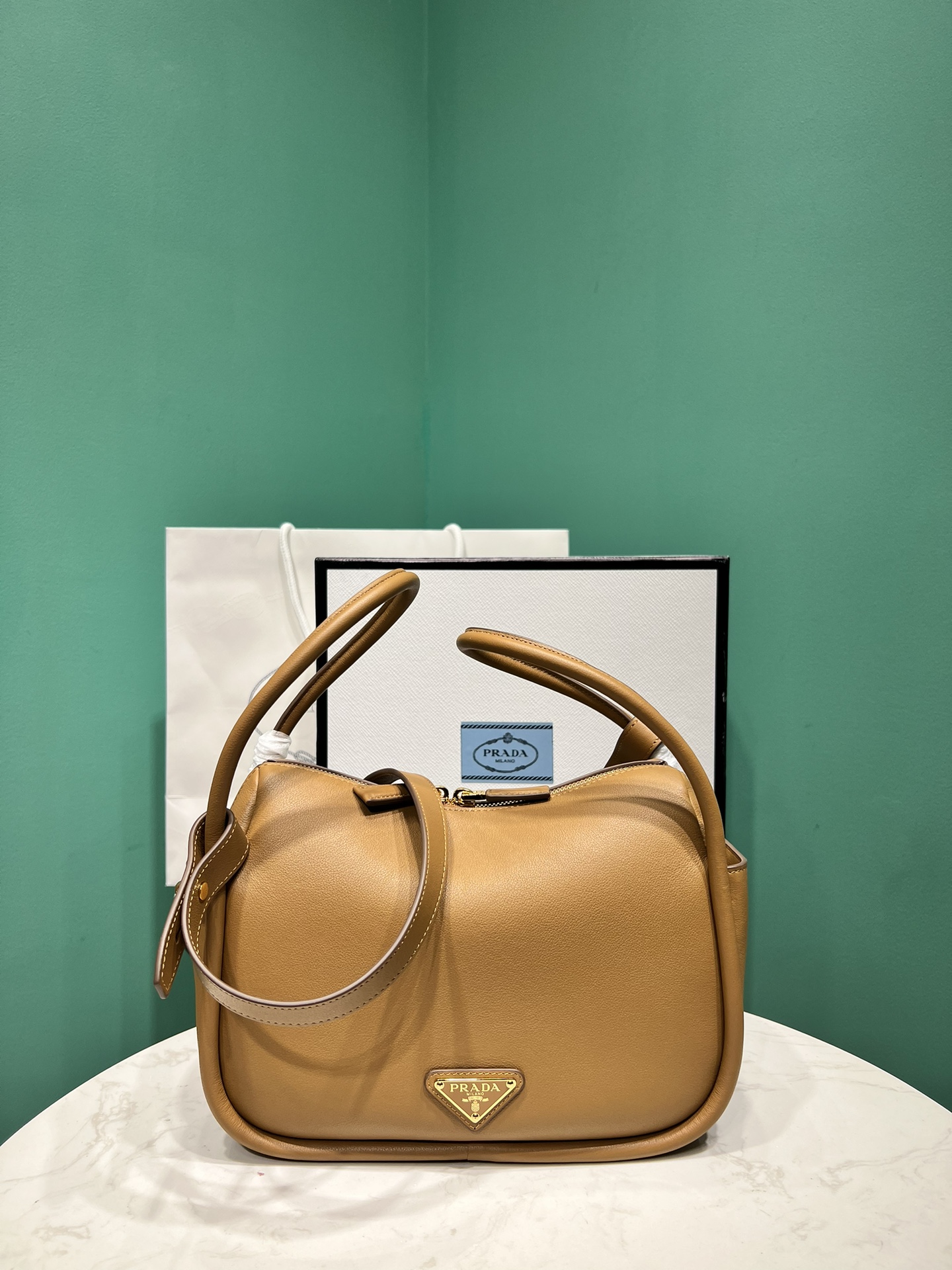 超人気逸品カバンプラダスーパーコピー Lindy  金属アクセサリー 実用的なデザイン_1