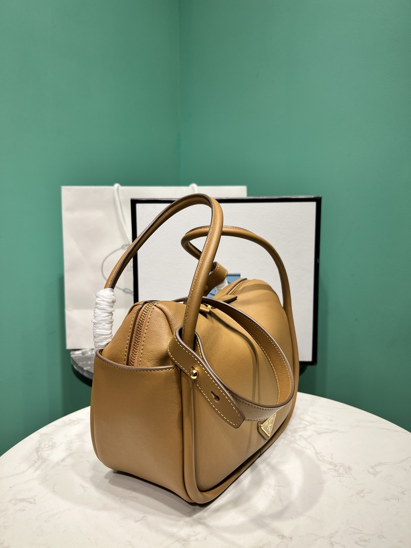超人気逸品カバンプラダスーパーコピー Lindy  金属アクセサリー 実用的なデザイン_2
