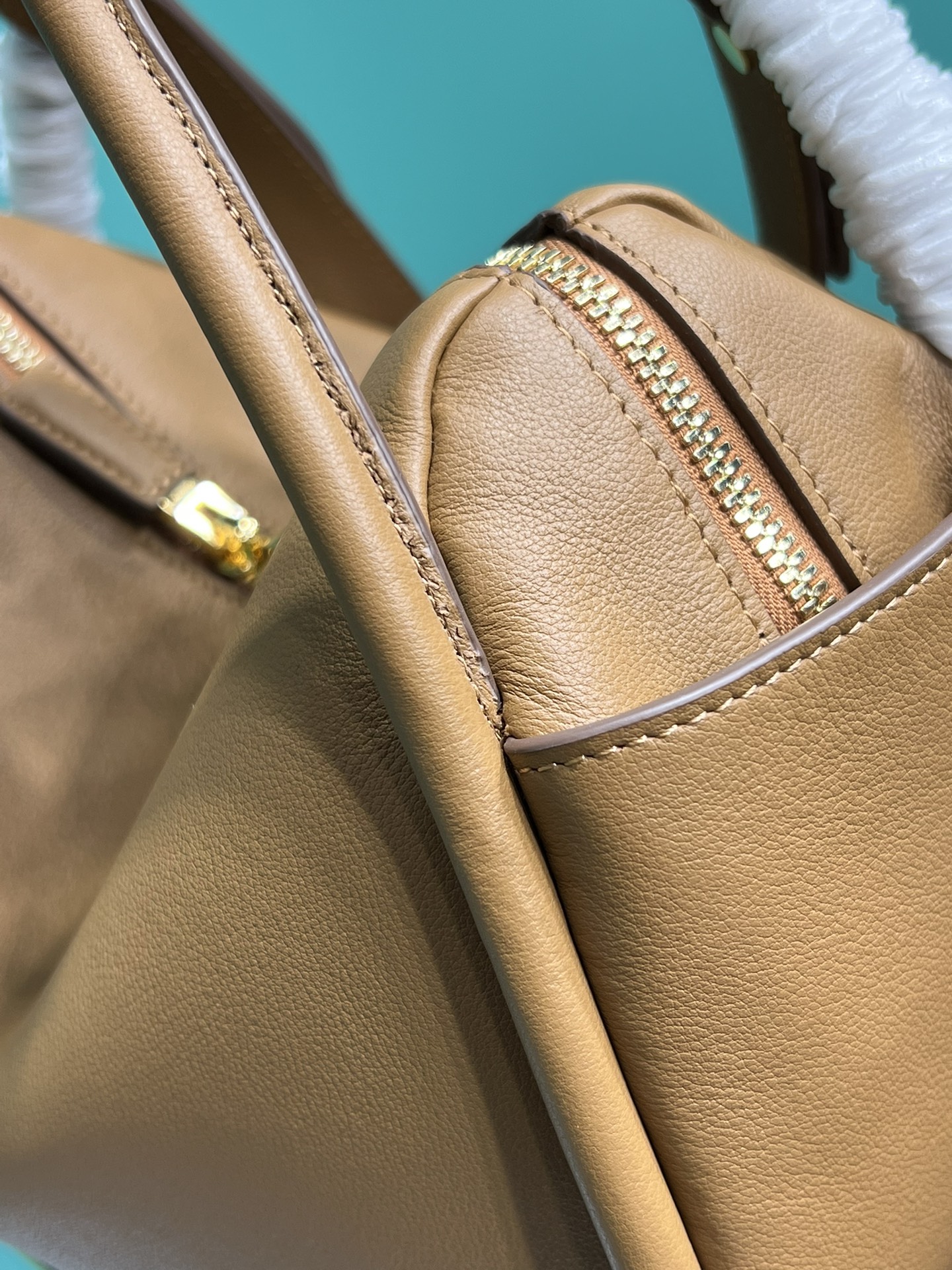 超人気逸品カバンプラダスーパーコピー Lindy  金属アクセサリー 実用的なデザイン_5