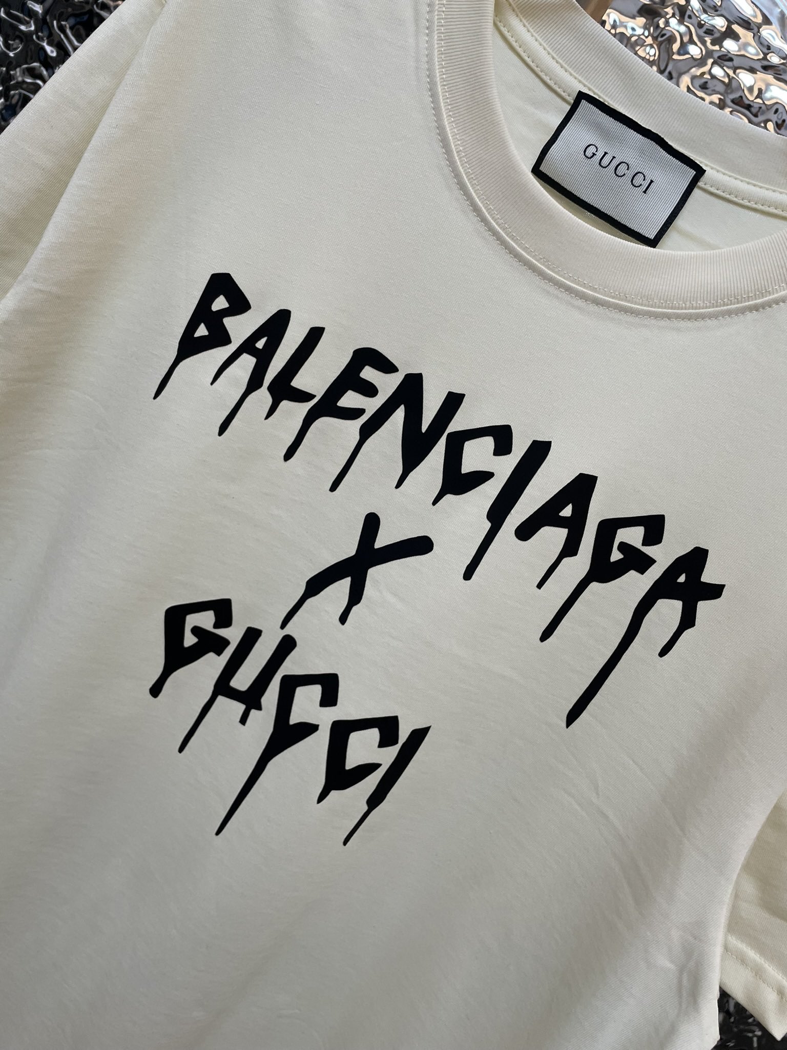 春夏 特集   tシャツ 値段 バレンシアガ n級品 バレンシアガ x グッチ Tシャツ  コラボレーション_3