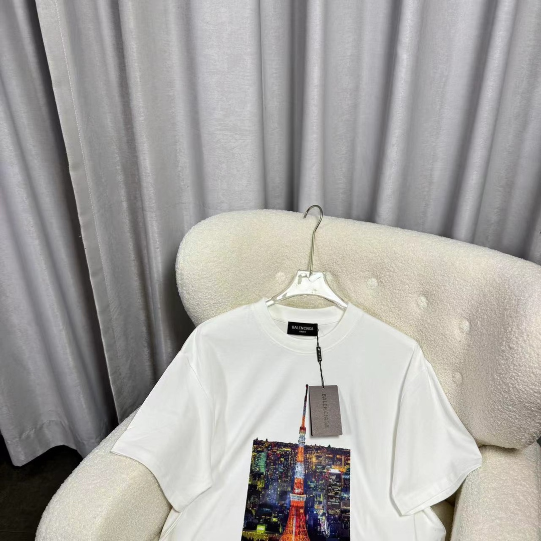 新年度人気入荷 サイズ感 バレンシアガtシャツ偽物 ファッショナブルな印象 男女兼用_3