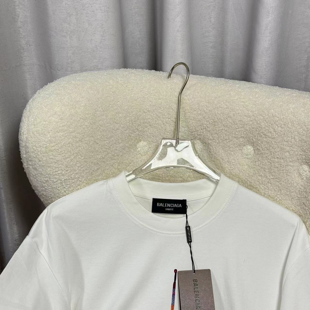 新年度人気入荷 サイズ感 バレンシアガtシャツ偽物 ファッショナブルな印象 男女兼用_5
