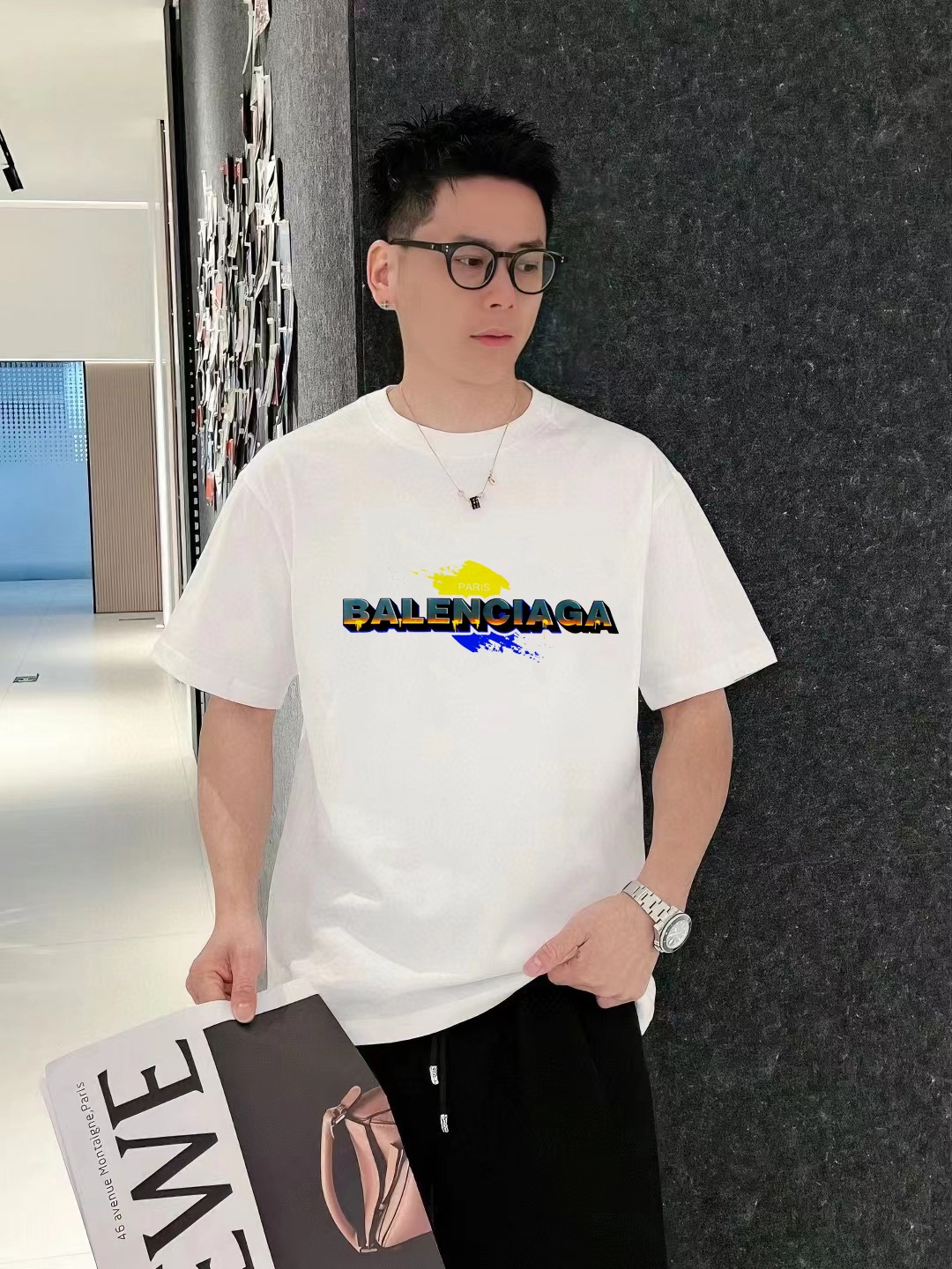 高級感を演出するバレンシアガ イランシアガ tシャツスーパーコピー 柔らかいコットン生地 モード感_2