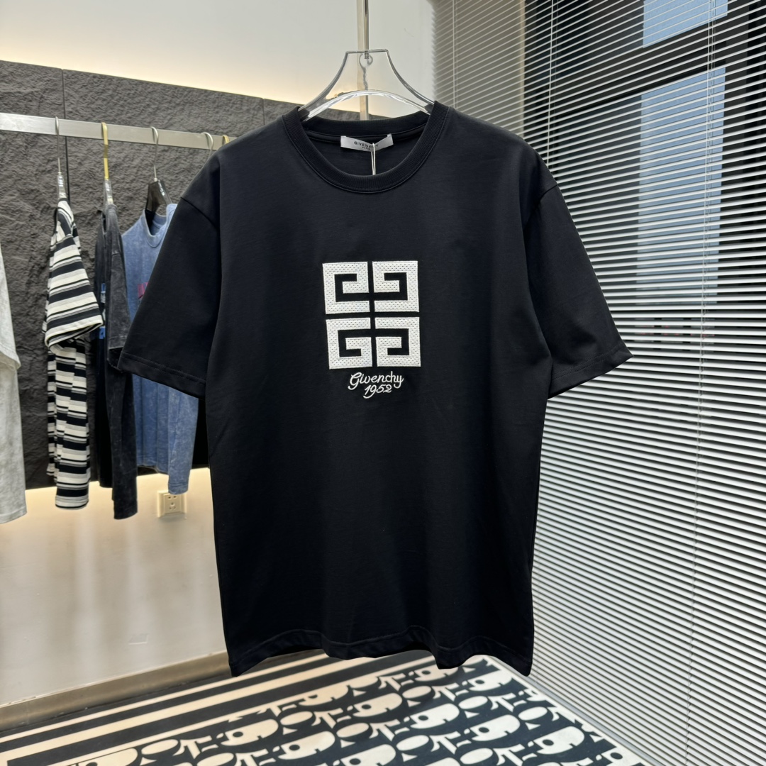 海外セレブ定番愛用tシャツ ジバンシー偽物 特注のピュアコットン素材 カップルコーデ_1