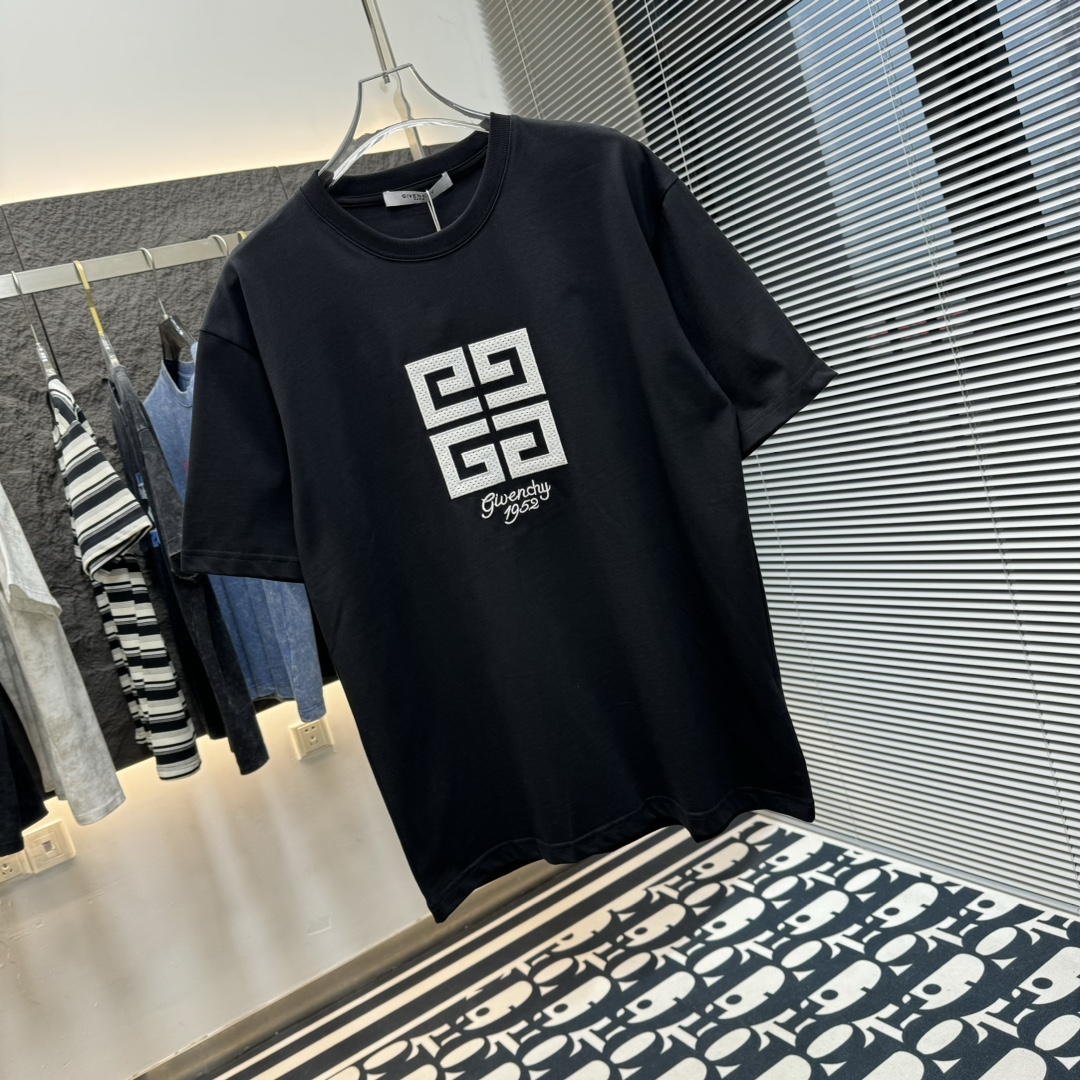 海外セレブ定番愛用tシャツ ジバンシー偽物 特注のピュアコットン素材 カップルコーデ_2