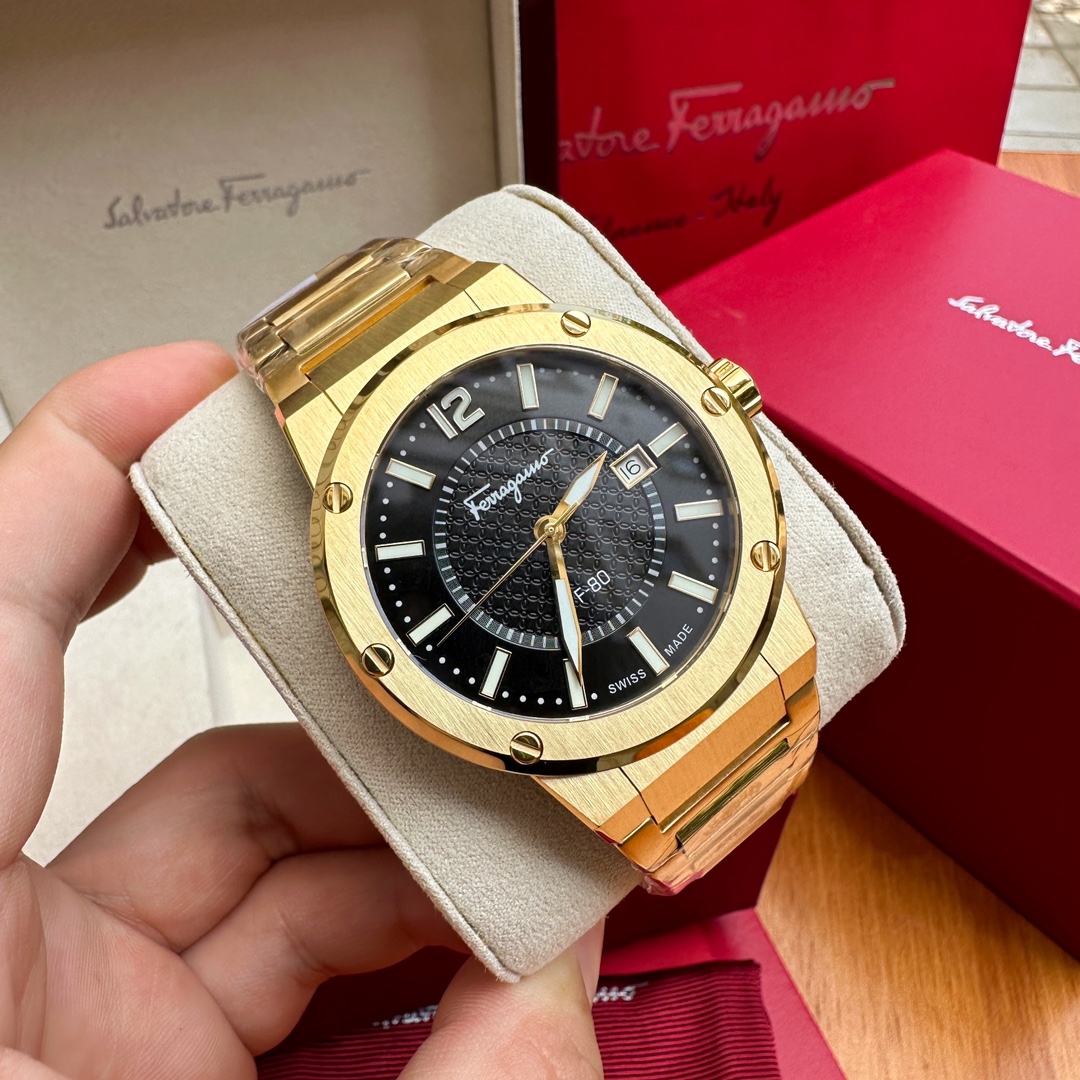 激安 上品Ferragamo時計コピー 防眩サファイアクリスタル 100m防水機能_4