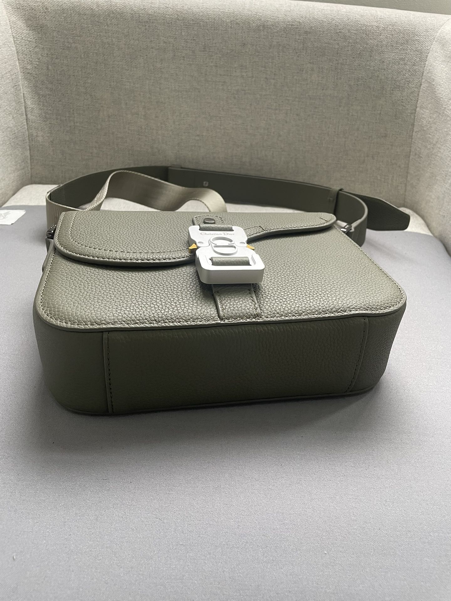 驚きの破格値  新着 ディオールカバン n級品サドルメッセンジャーバッグ クラシック D8015_4