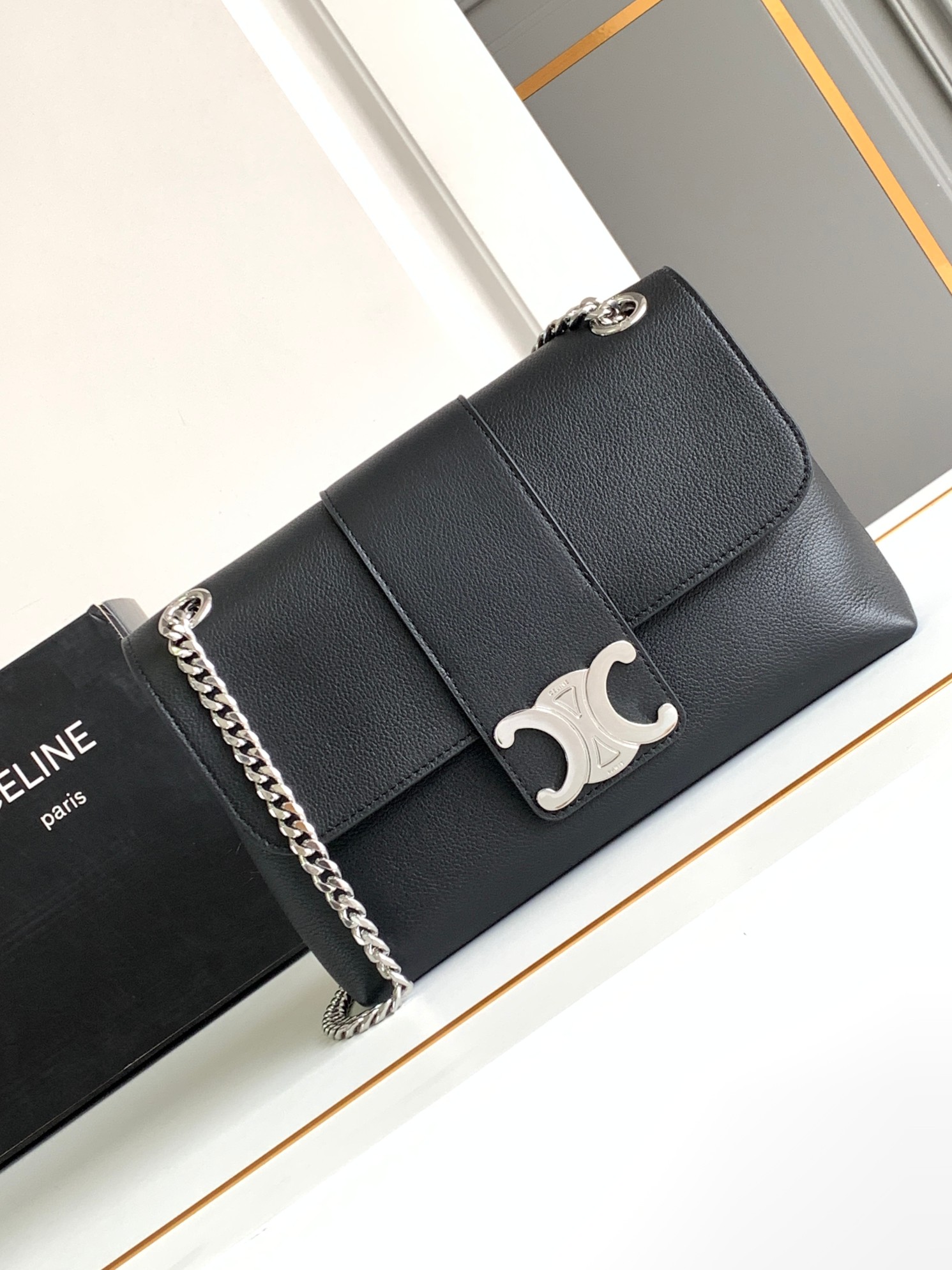 ＜期間限定＞セリーヌ　金具　バッグ n級品VICTOIREシリーズ パターンレザー 高品質なレザー_1