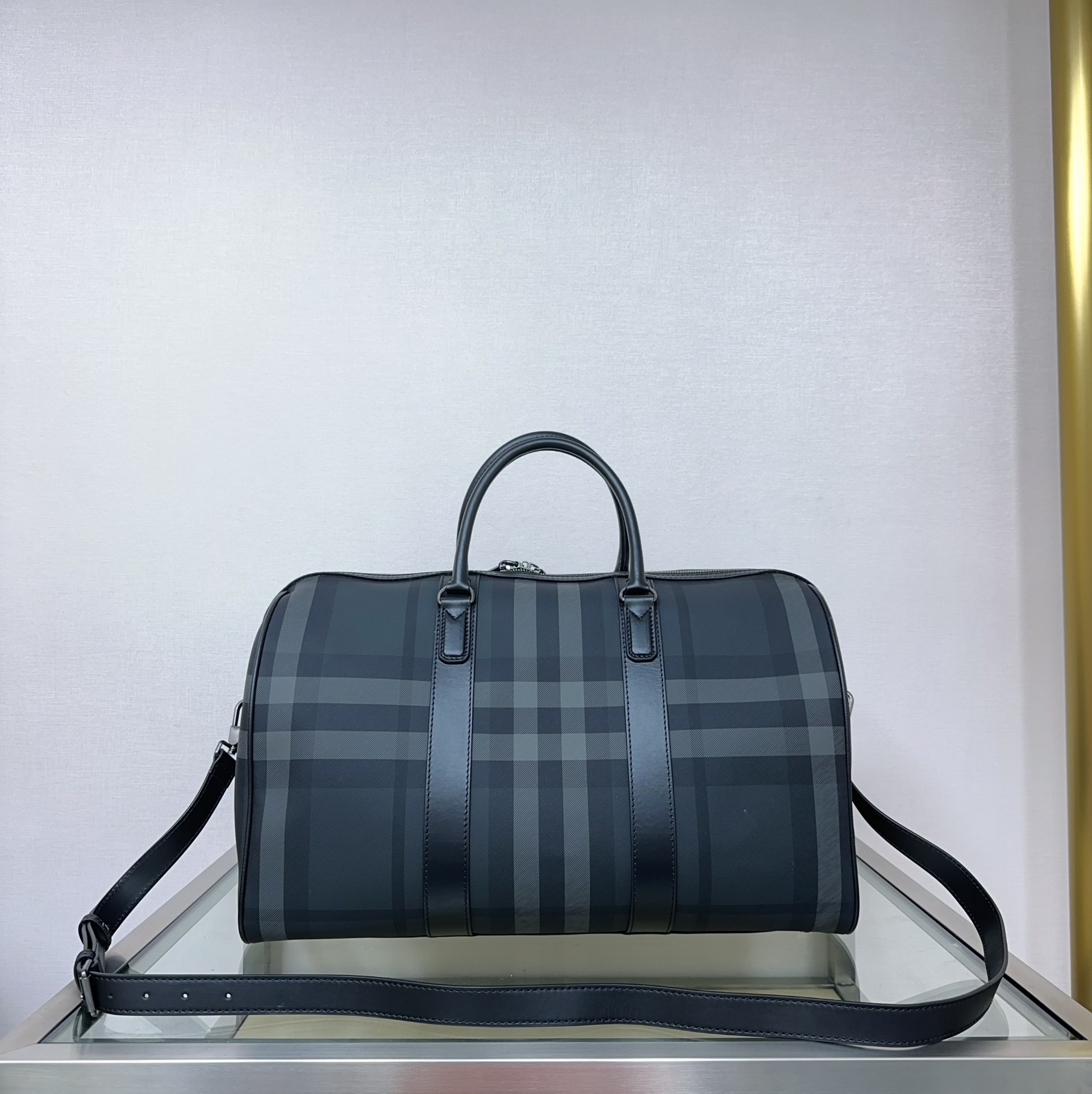 話題となる人気品バーバリー鞄 レディーススーパーコピー超大容量  トラベルバッグ_1