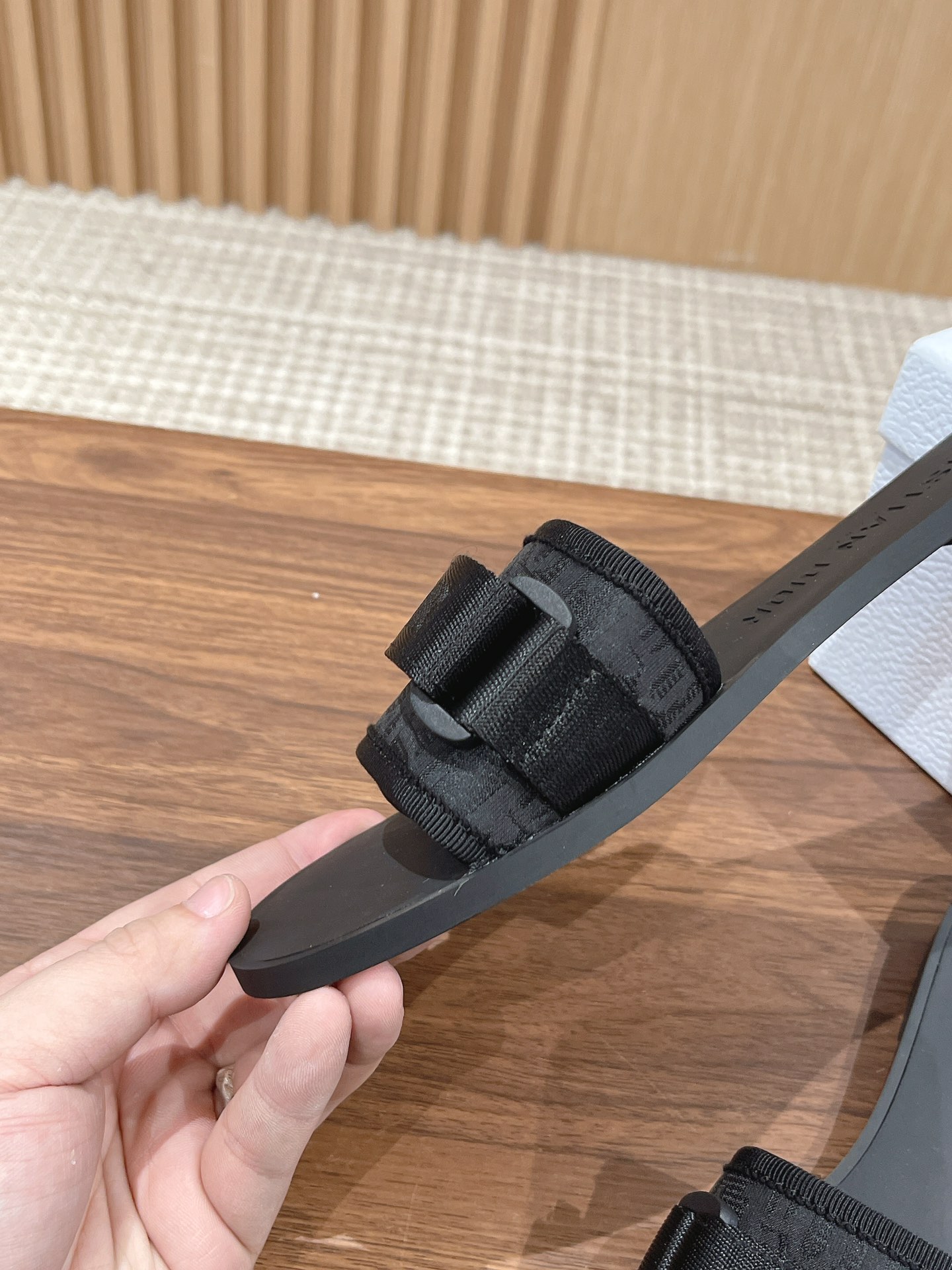 店舗で人気満点ディオール新作シューズ偽物 快適なソール エレメント スタイリッシュ_4