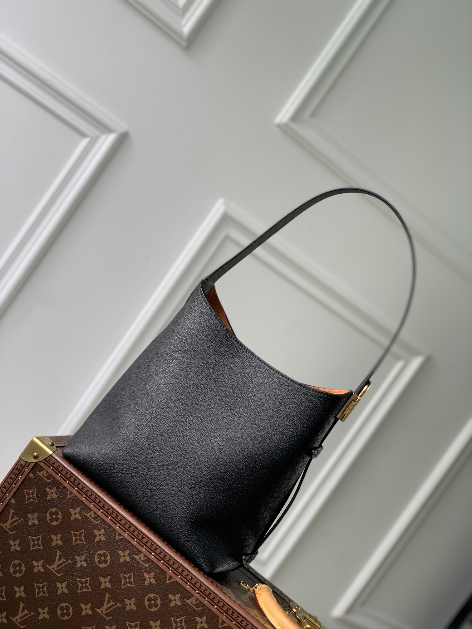新作入荷格安ルイヴィトン鞄 レディーススーパーコピー人気シリーズ Low Key Hobo_5