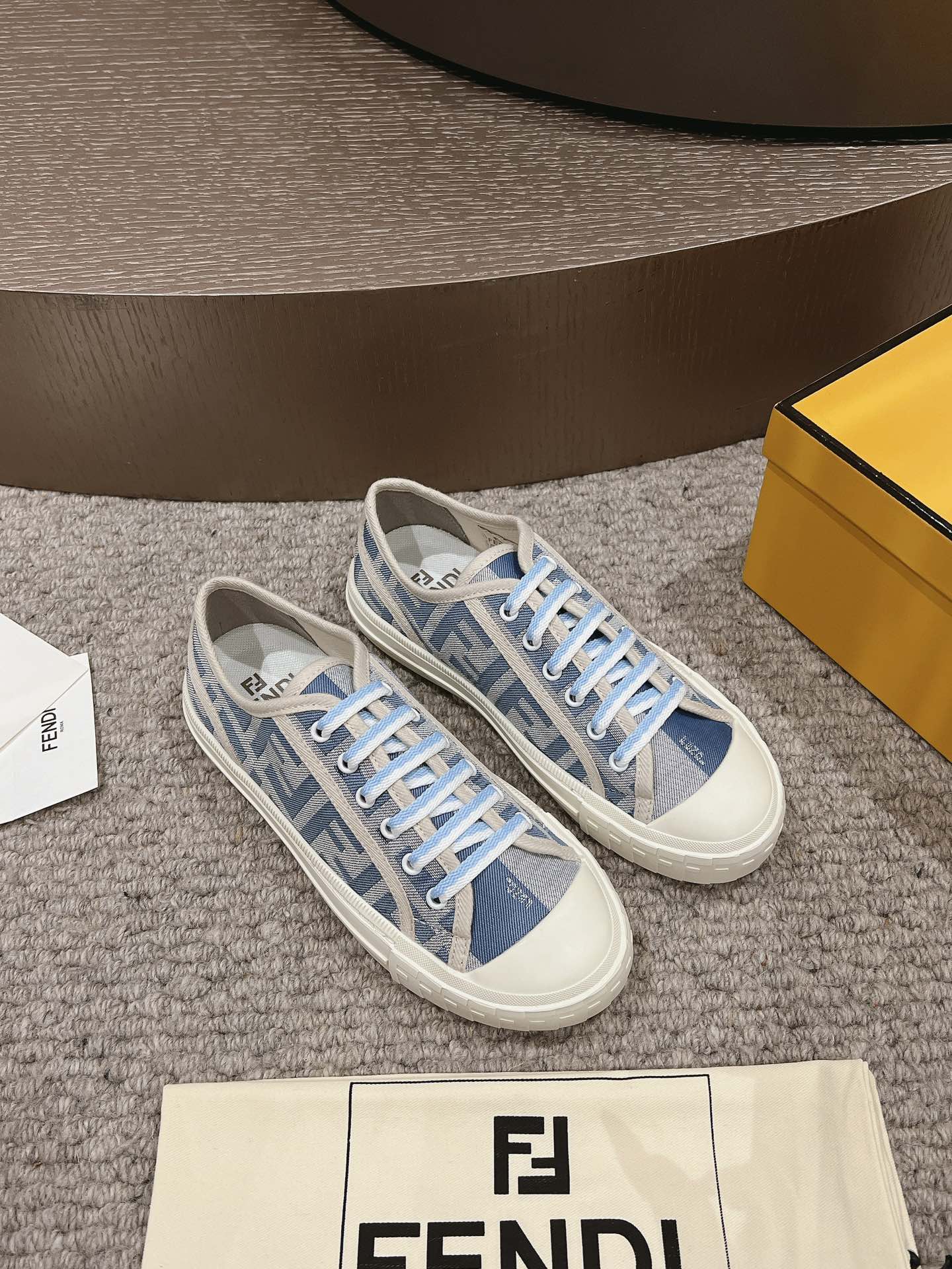 fendi ソックススニーカーコピー カジュアルシューズ  ゴム底 通気性いい カンバス 軽量 快適 レディ ブルー_1