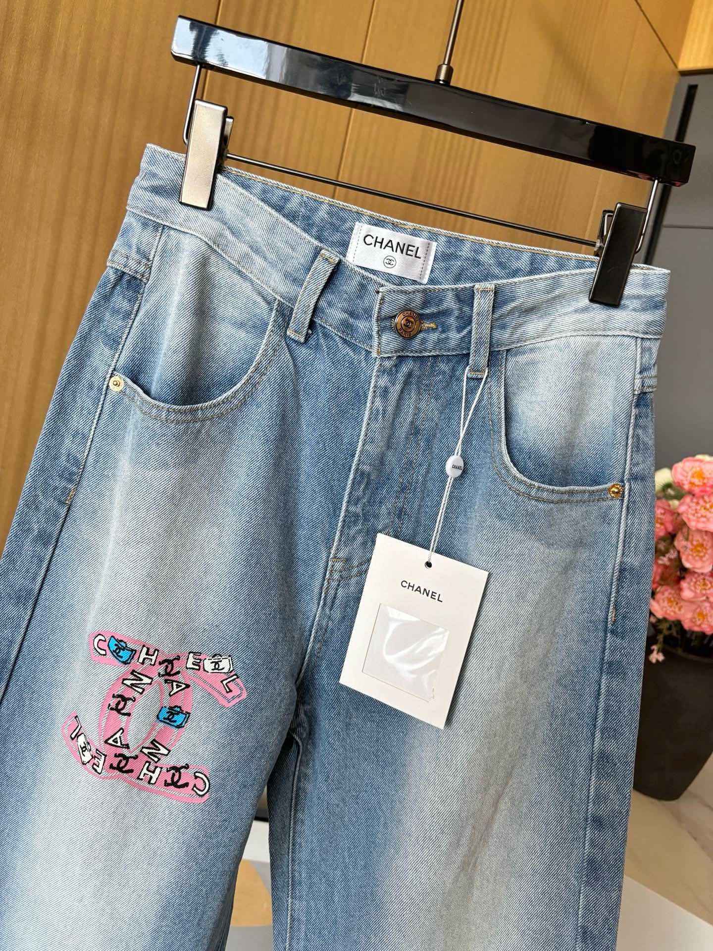 シャネル パンツＮ級品 ジーンズ カジュアルズボン デニム素材 ロゴプリント 筒形 可愛い ブルー_3