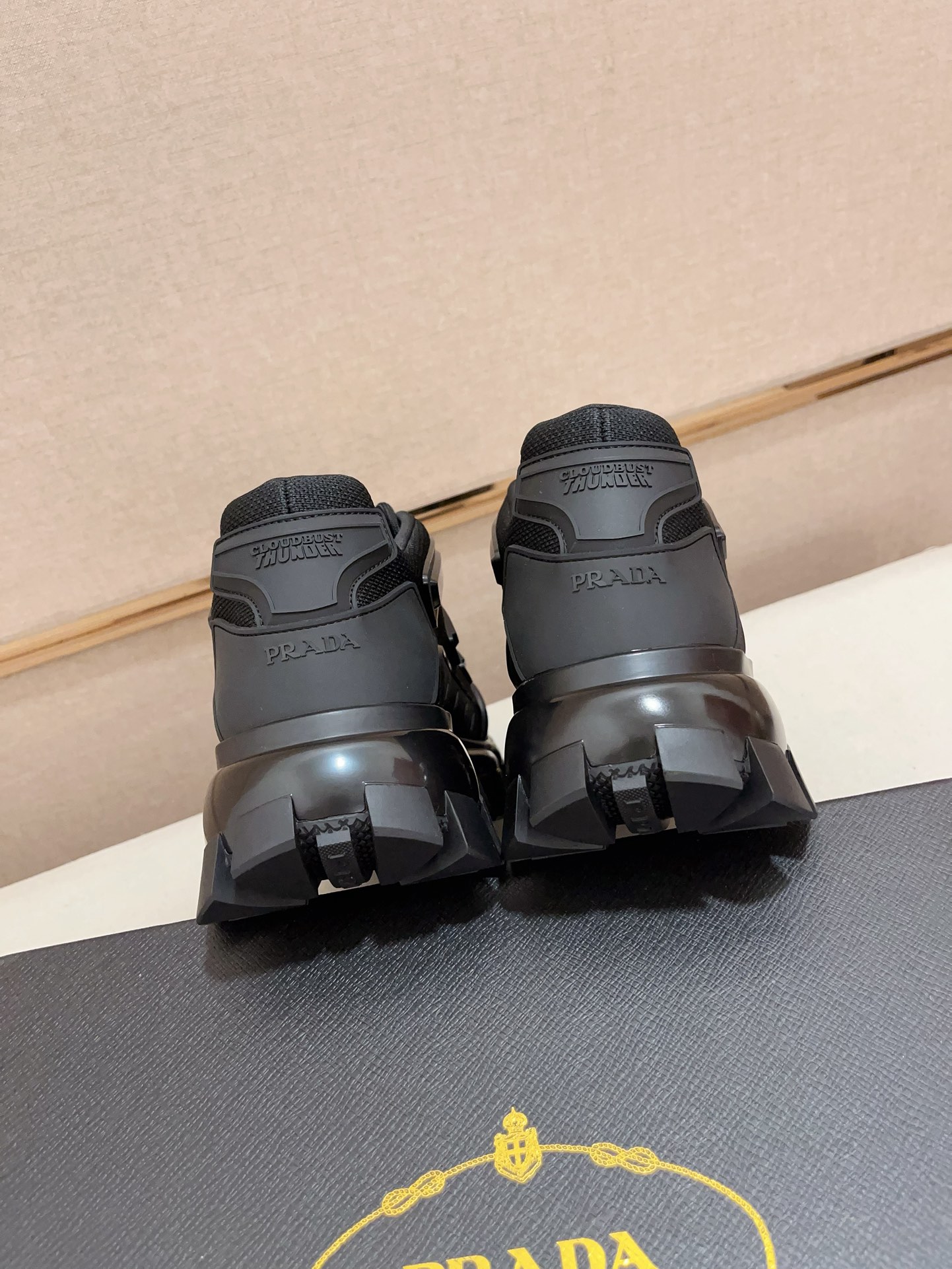プラダスニーカー アウトレットＮ級品 カジュアル 運動シューズ 柔軟 あるきやすい 革　2色可選_18