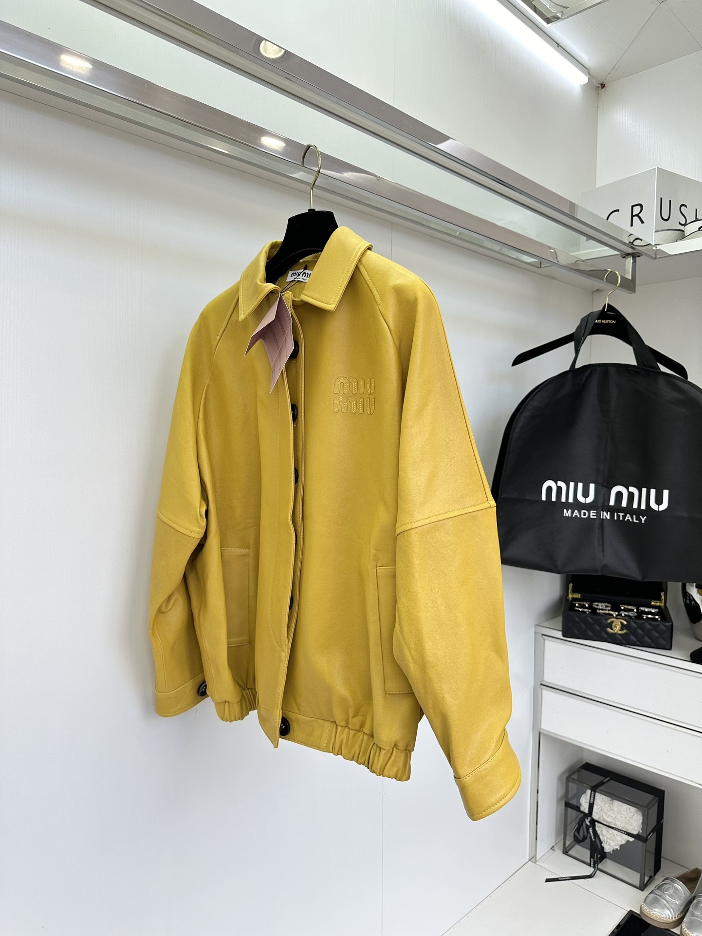ミュウミュウアウターコピー トップス ジャケット 防風 レザー 野球服 シンプル ファッション 柔軟 イエロー_3